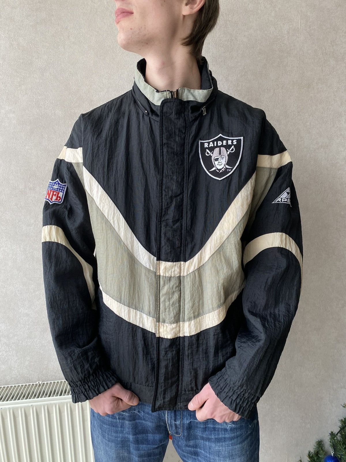 NFL Oakland Raiders 90'S Apex One Full zip Proline Bomber Jacket Size US M / EU 48-50 / 2 - 1 Thumbnail