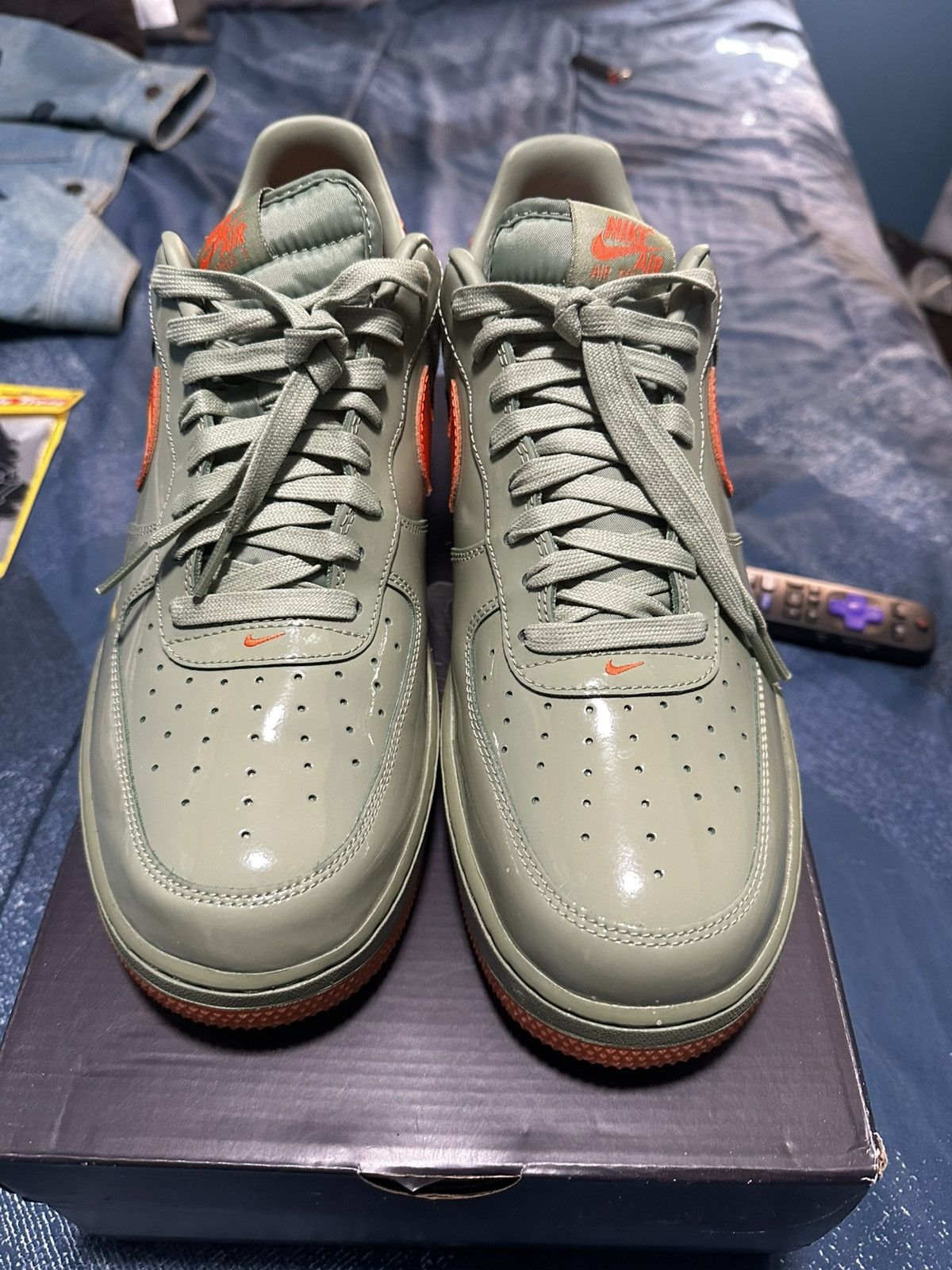 Nike NIKE AIR FORCE 1 OIL GREEN SAFETY Size US 12.5 / EU 45-46 - 6 Thumbnail