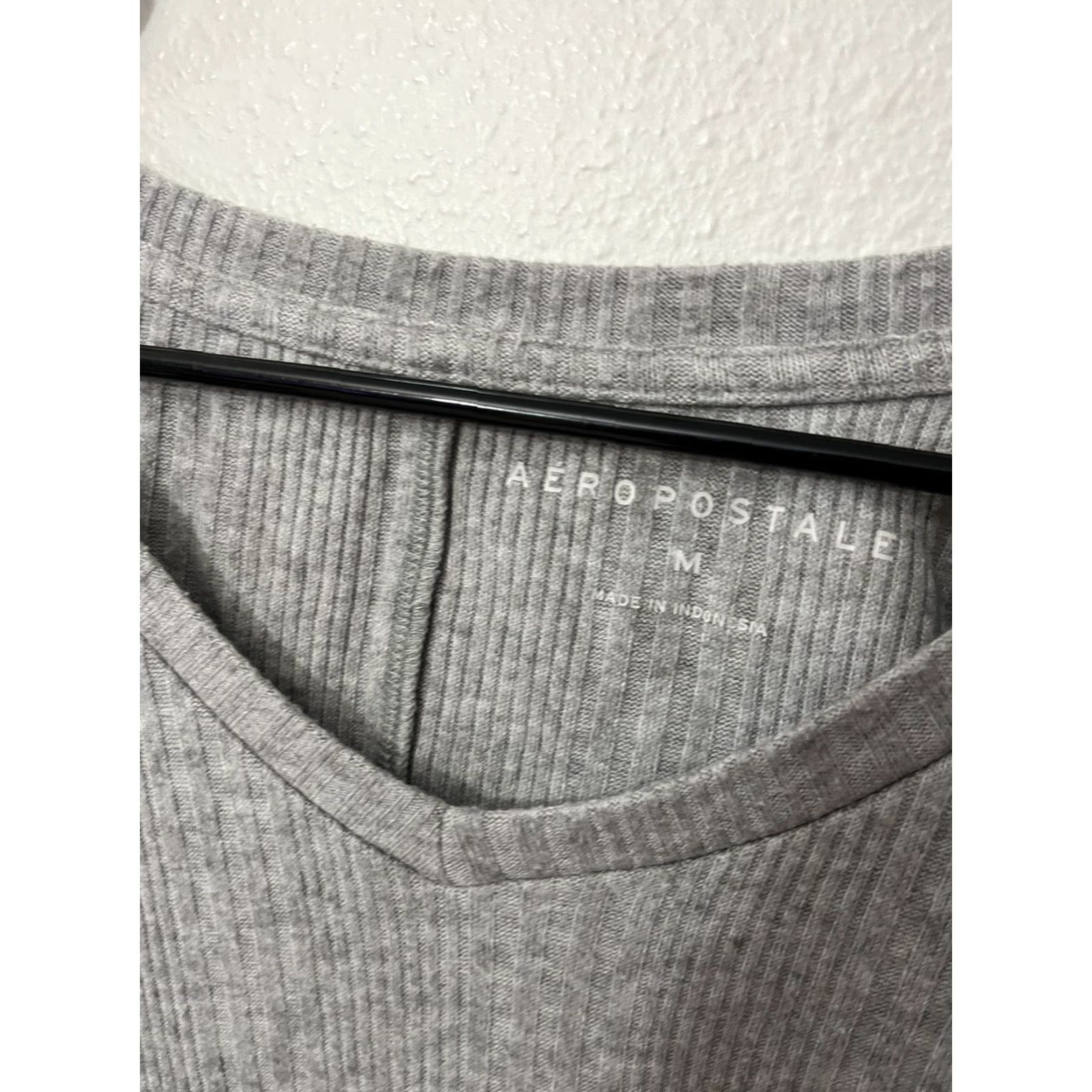 Vintage Aéropostale Gray Women's Medium Long Sleeve Lightweight V-Neck Sweater Size M / US 6-8 / IT 42-44 - 3 Thumbnail