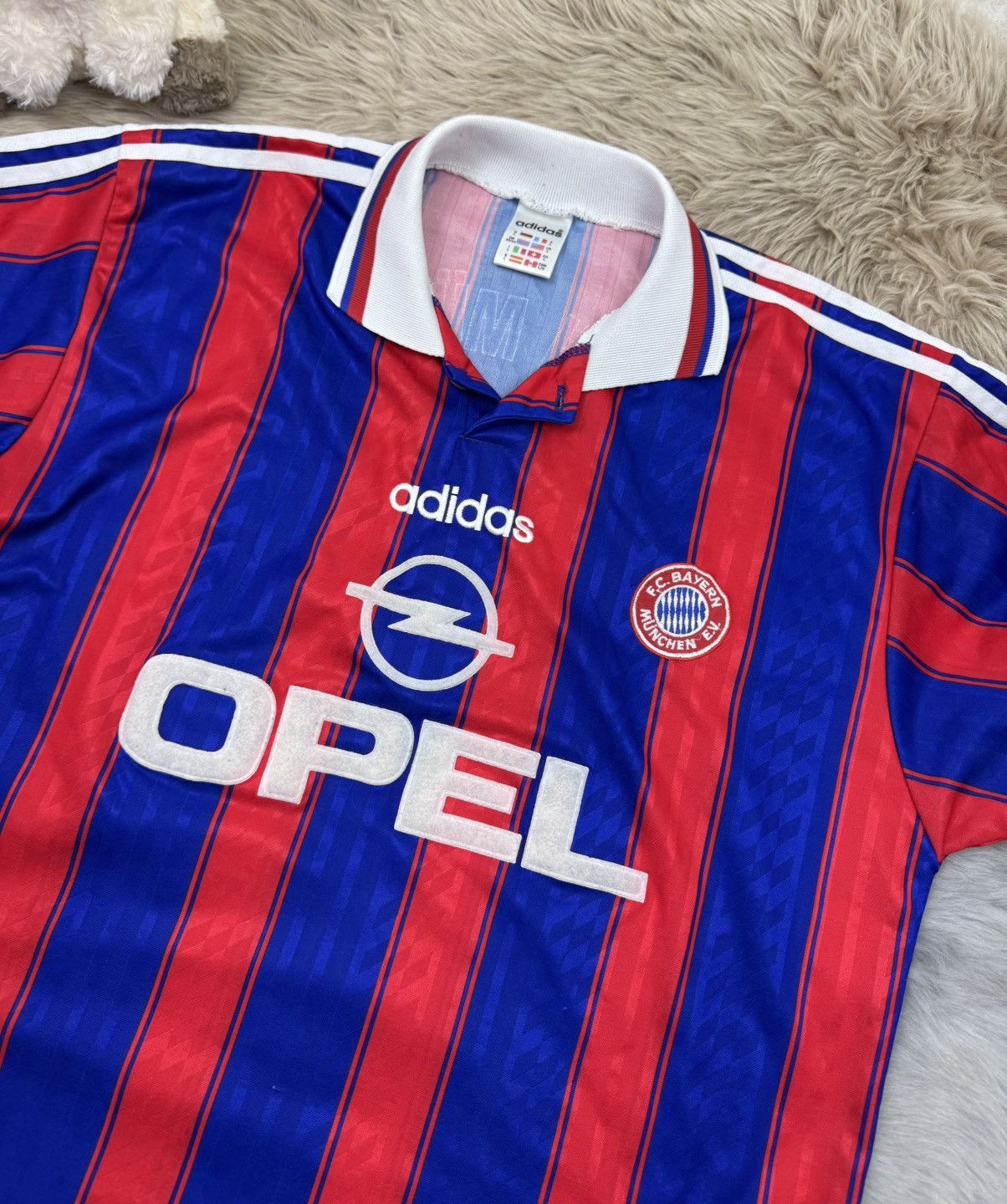 Adidas 1995 1997 Bayern Munich Vintage Home Soccer Tee Jersey Shirt Size US L / EU 52-54 / 3 - 4 Thumbnail