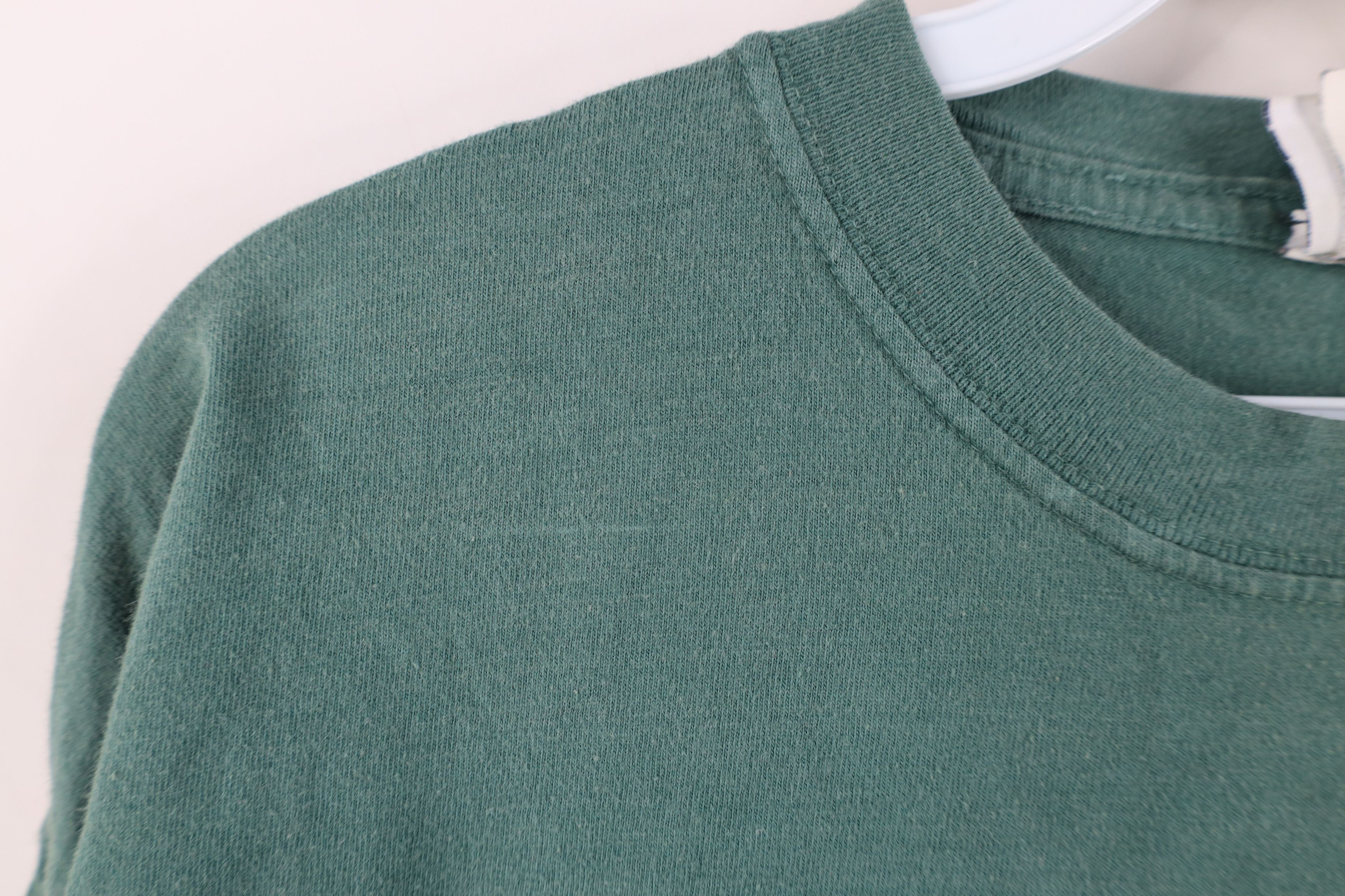 Vintage Vintage 90s Streetwear Deer Buck Mountains T-Shirt Green Size US L / EU 52-54 / 3 - 6 Thumbnail