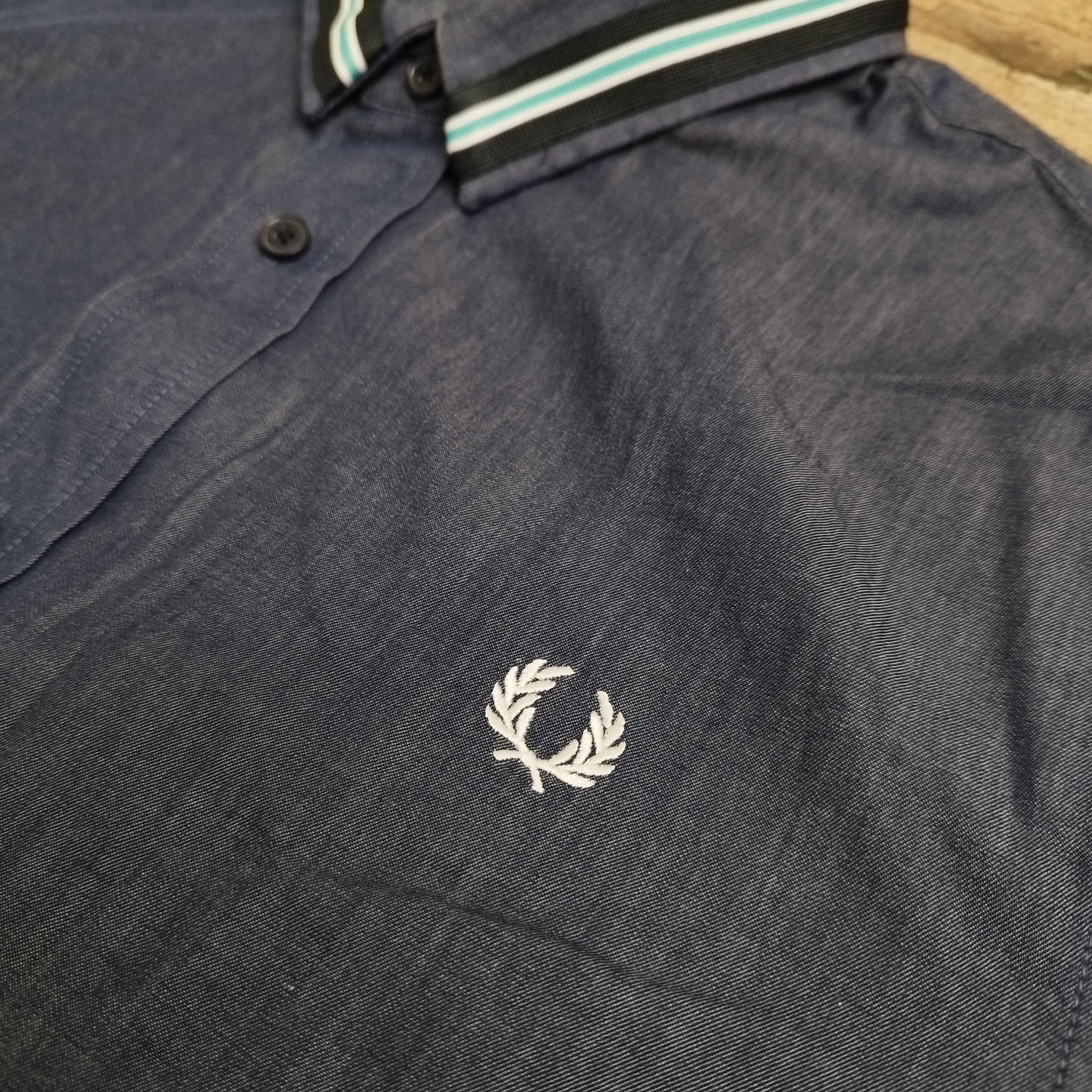 Fred Perry Fred Perry Button-Down Short Sleeve Shirt mens L size Size US L / EU 52-54 / 3 - 3 Thumbnail