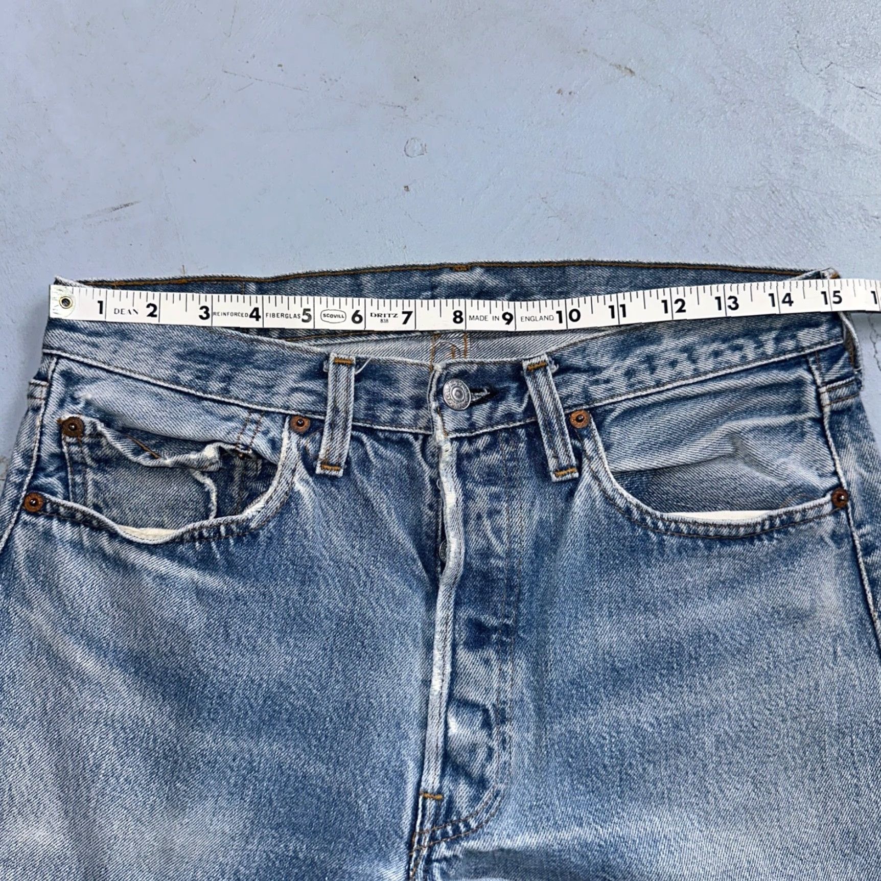 Levi's VINTAGE Levi's 501 Jeans Straight Denim Blue 33x40 80s USA XX Light Wash 30x34 Men M/L XXL? Size US 33 - 7 Thumbnail
