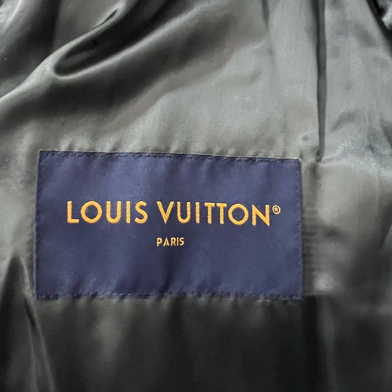 Louis Vuitton Louis Vuitton Old leather coat with embossed letters on the Size US M / EU 48-50 / 2 - 5 Thumbnail
