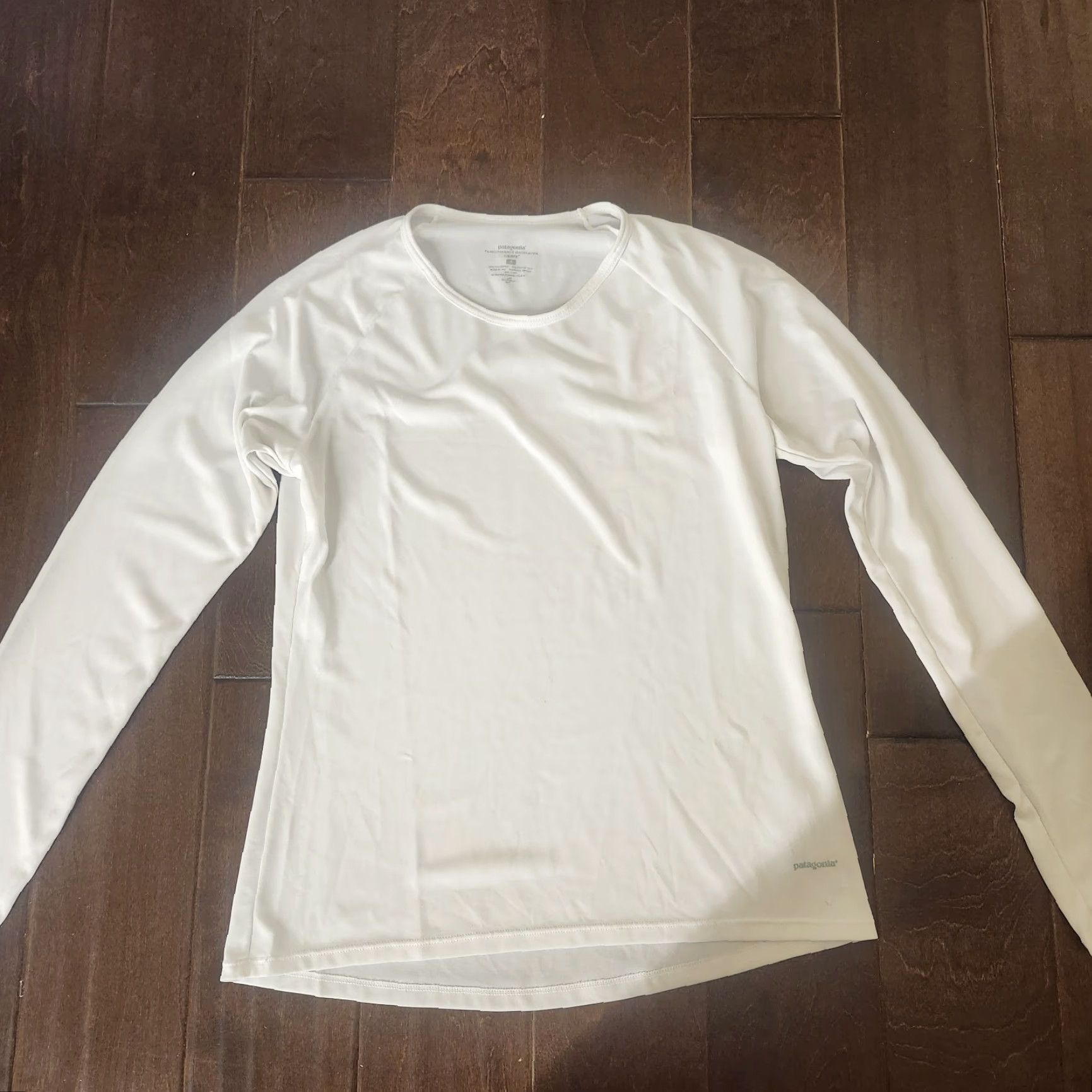 Patagonia Patagonia Capilene Junior M White Long Sleeve Shirt Mens Tee Pullover Baselayer Crew Neck Activewear, Teens, Regular Fit, Polyester Size US M / EU 48-50 / 2 - 4 Thumbnail