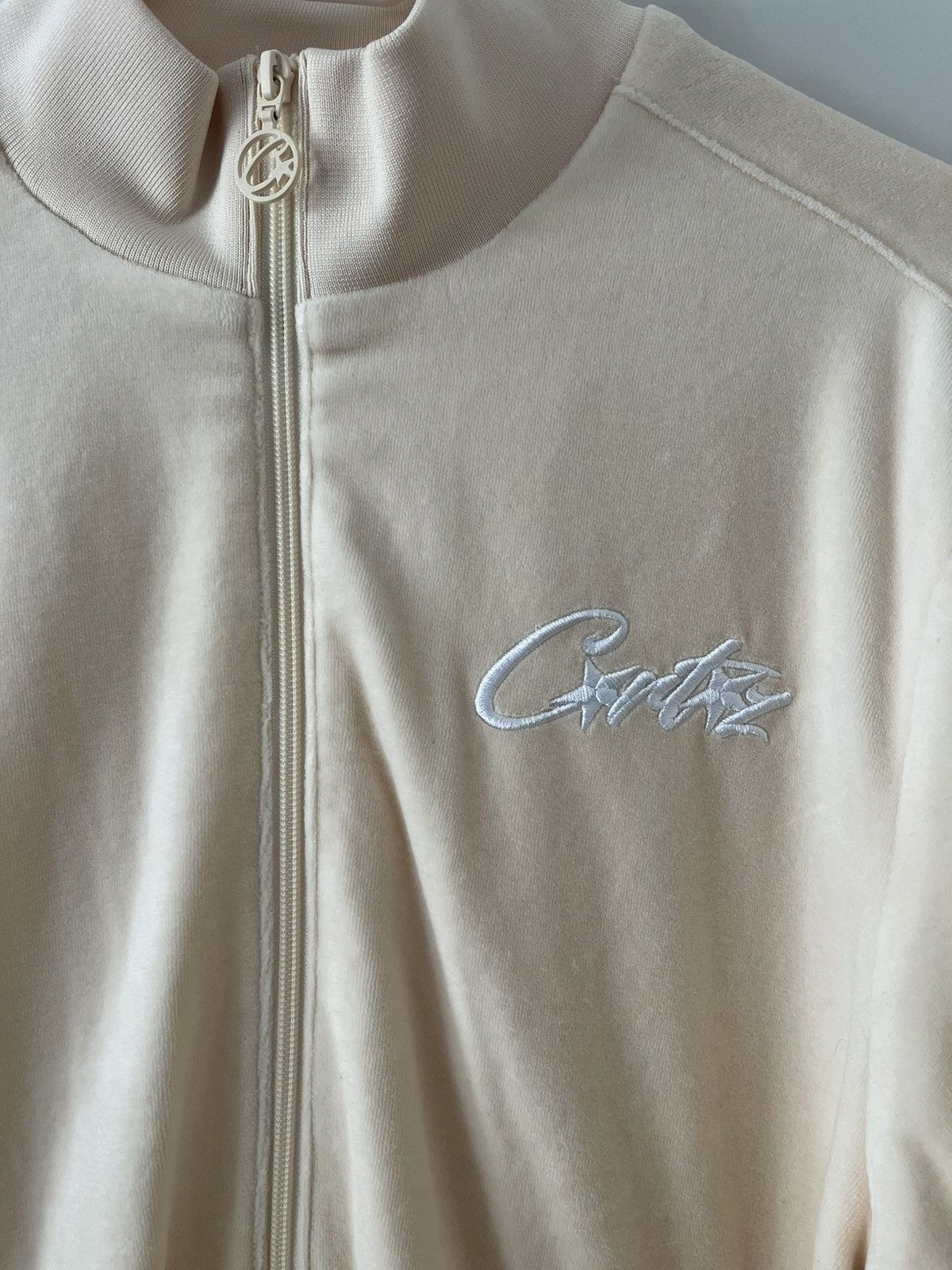 Corteiz Crtz Allstarz VVS Velour jacket medium size vanilla cream wh Size US M / EU 48-50 / 2 - 4 Thumbnail