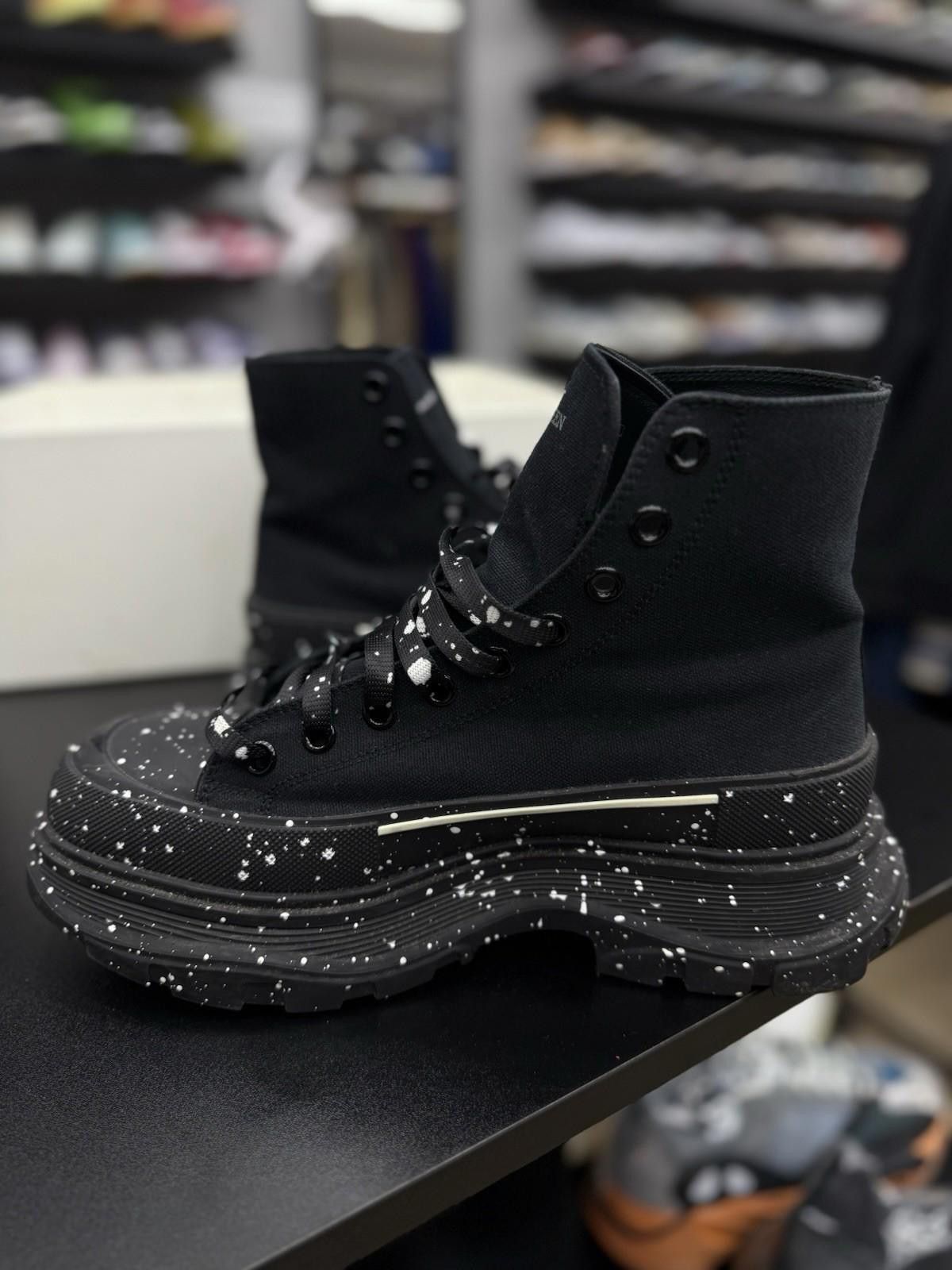 Alexander McQueen Alexander McQueen Boot Tread Black Splatter Boots 42EU/9US Size US 9 / EU 42 - 8 Thumbnail