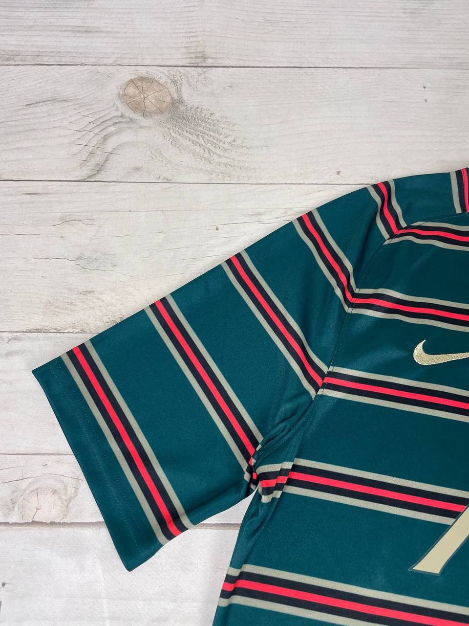 Nike Nike Liverpool 2022 2023 Training Football Shirt Jersey Size US M / EU 48-50 / 2 - 5 Thumbnail