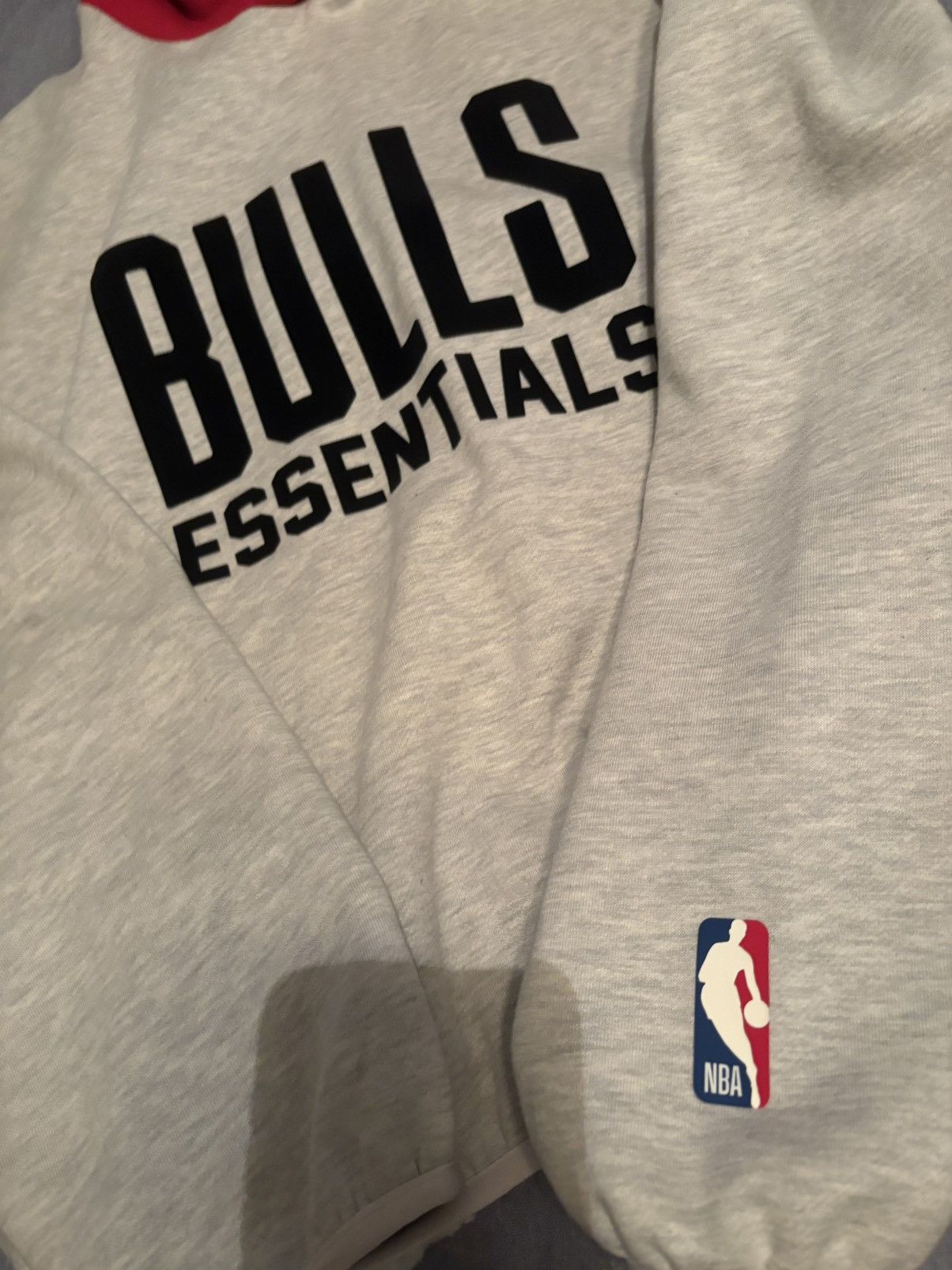 Essentials × Fear of God × NBA Fear of God ESSENTIALS X NBA Chicago Bulls Pullover hoodie Size US M / EU 48-50 / 2 - 2 Thumbnail