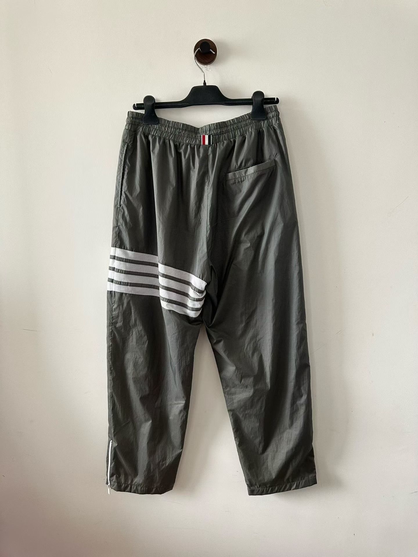 Thom Browne Thom Browne Gray Nylon Pants Size US 30 / EU 46 - 2 Thumbnail
