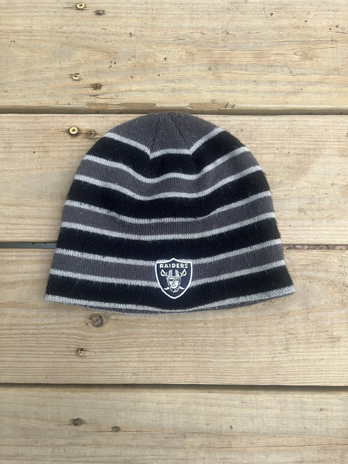 NFL × Vintage Vintage Oakland Raiders Beanie Size ONE SIZE - 2 Thumbnail