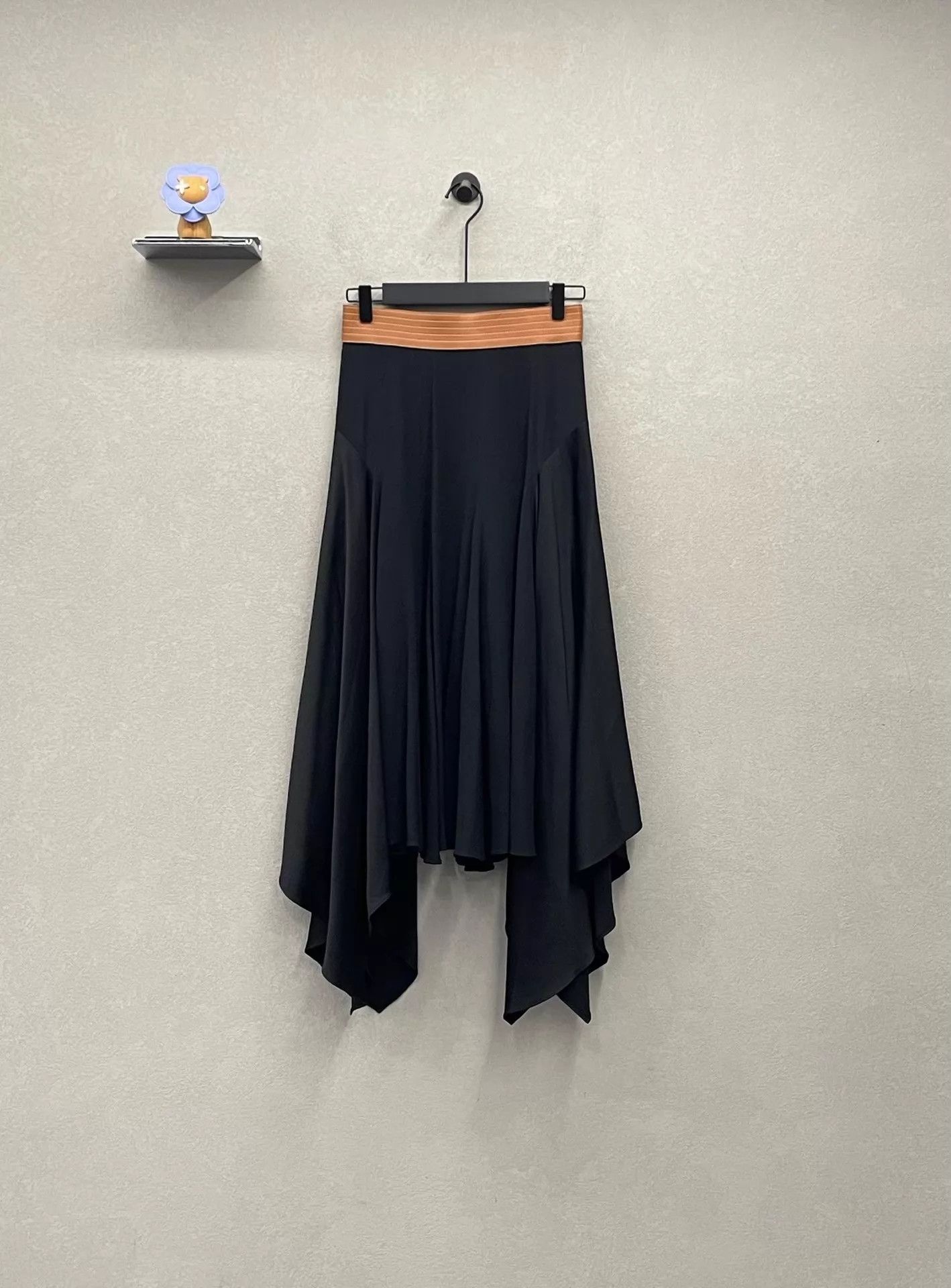 Loewe LOEWE reverse satin irregular mid-waist pleated dress 36 Size XS / US 0-2 / IT 36-38 - 1 Thumbnail
