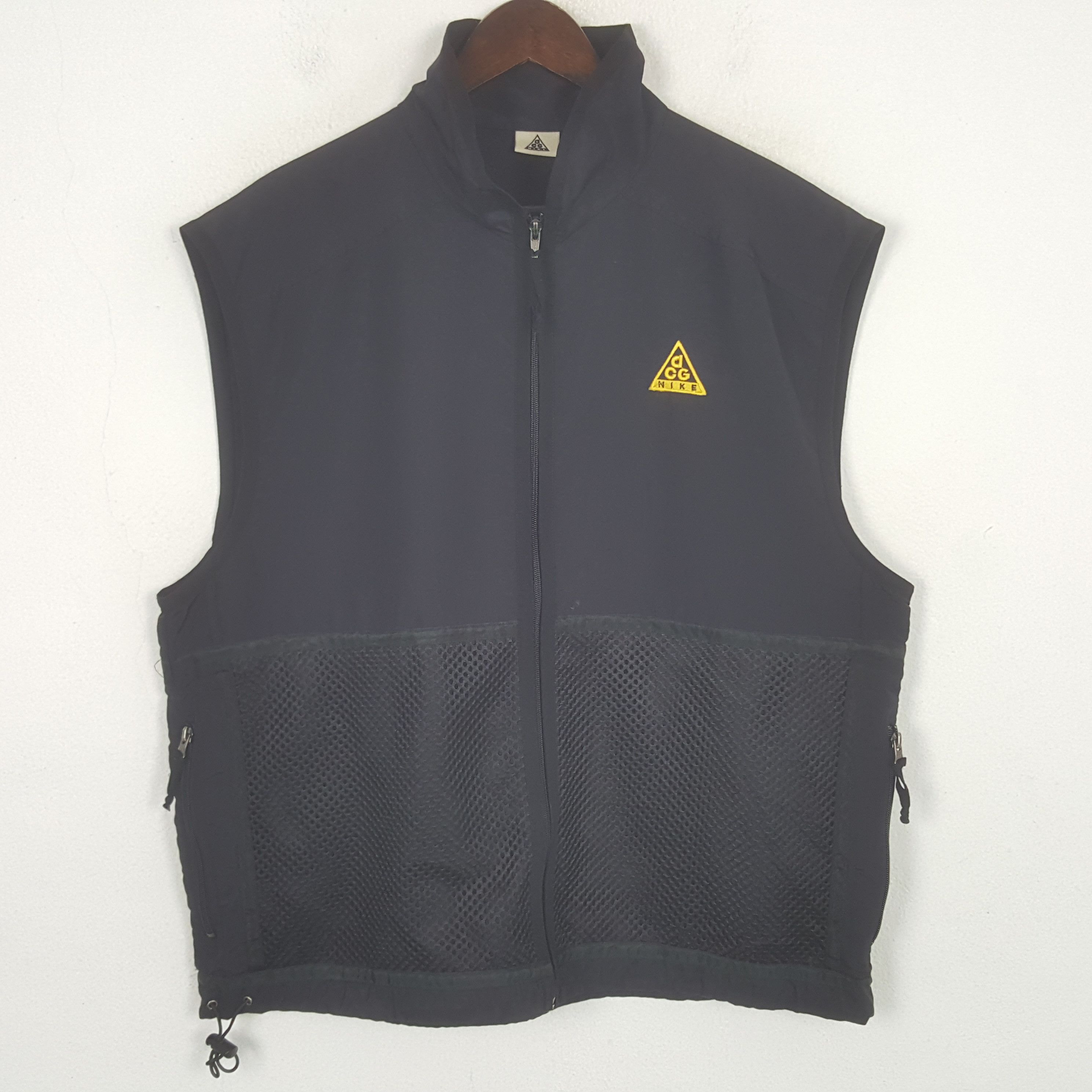 Nike × Nike ACG × Vintage Vintage black fleece Nike ACG vest | Grailed