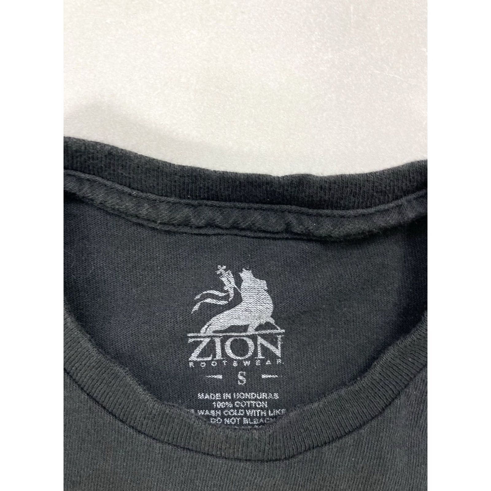 Vintage VINTAGE Zion Rootswear Bob Marley Graphic T-shirt Women Small Black Short Sleeve Music Size S / US 4 / IT 40 - 4 Thumbnail