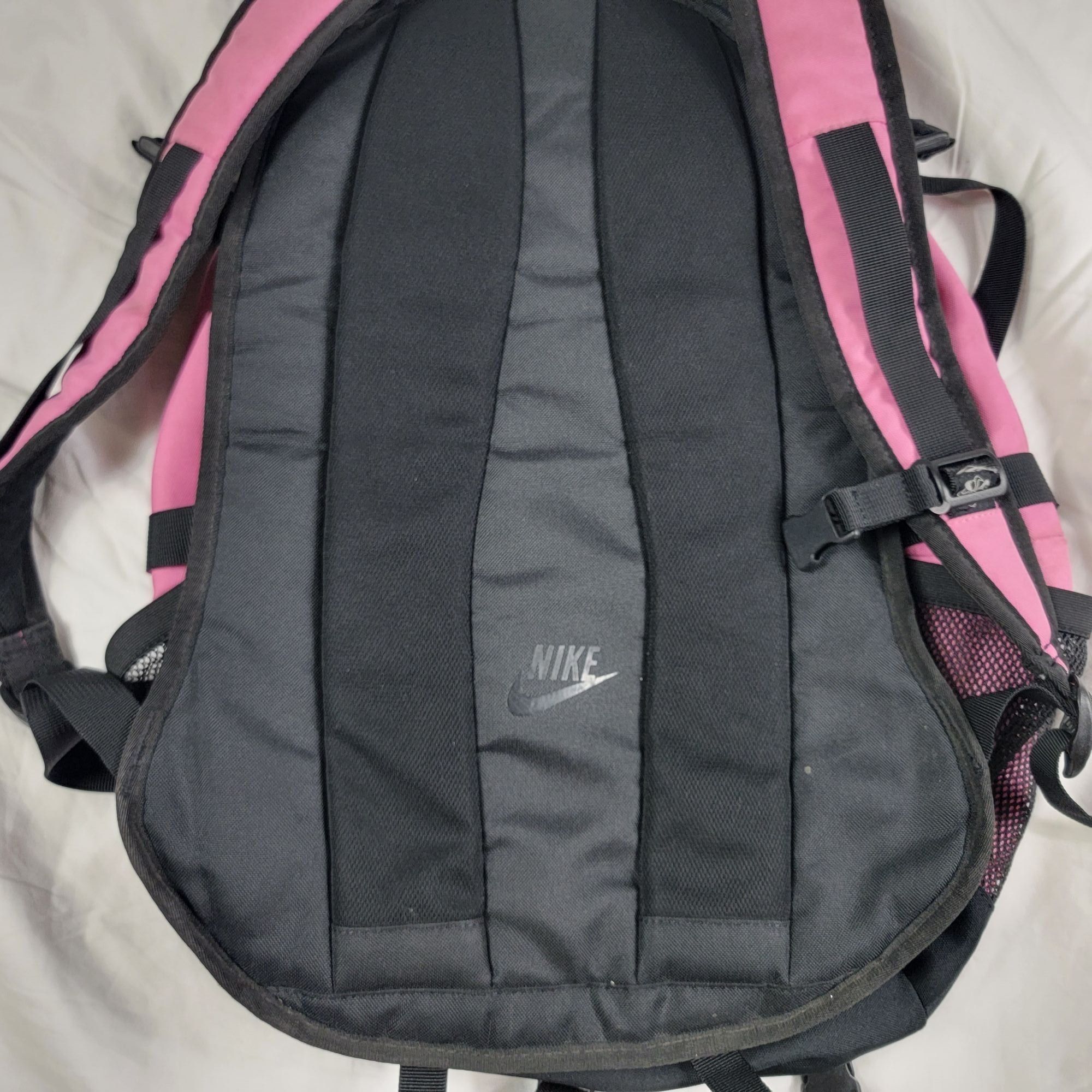 Nike Nike Pink Black Backpack School College Camping Hiking Trave Size ONE SIZE - 3 Thumbnail