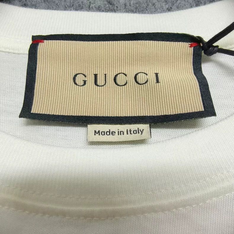 Gucci Gucci Cartoon letter Logo print off-shoulder sleeve T-shir Size S / US 4 / IT 40 - 3 Thumbnail