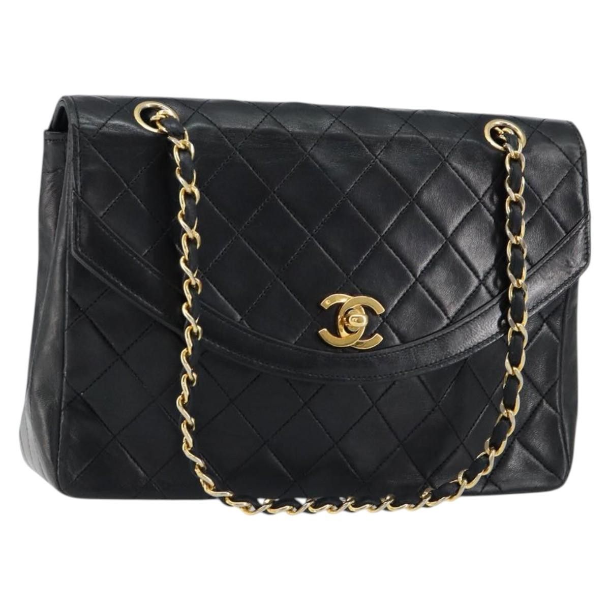 Chanel Chanel Vintage Round Flap Bag Quilted Lambskin Size ONE SIZE - 1 Thumbnail