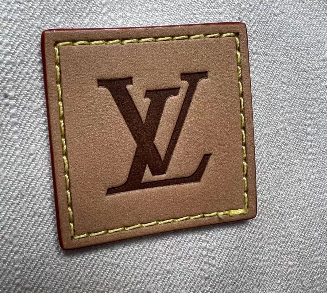 Louis Vuitton Louis Vuitton Mulberry Silk Blended Short Sleeve Shirt Size US M / EU 48-50 / 2 - 3 Thumbnail