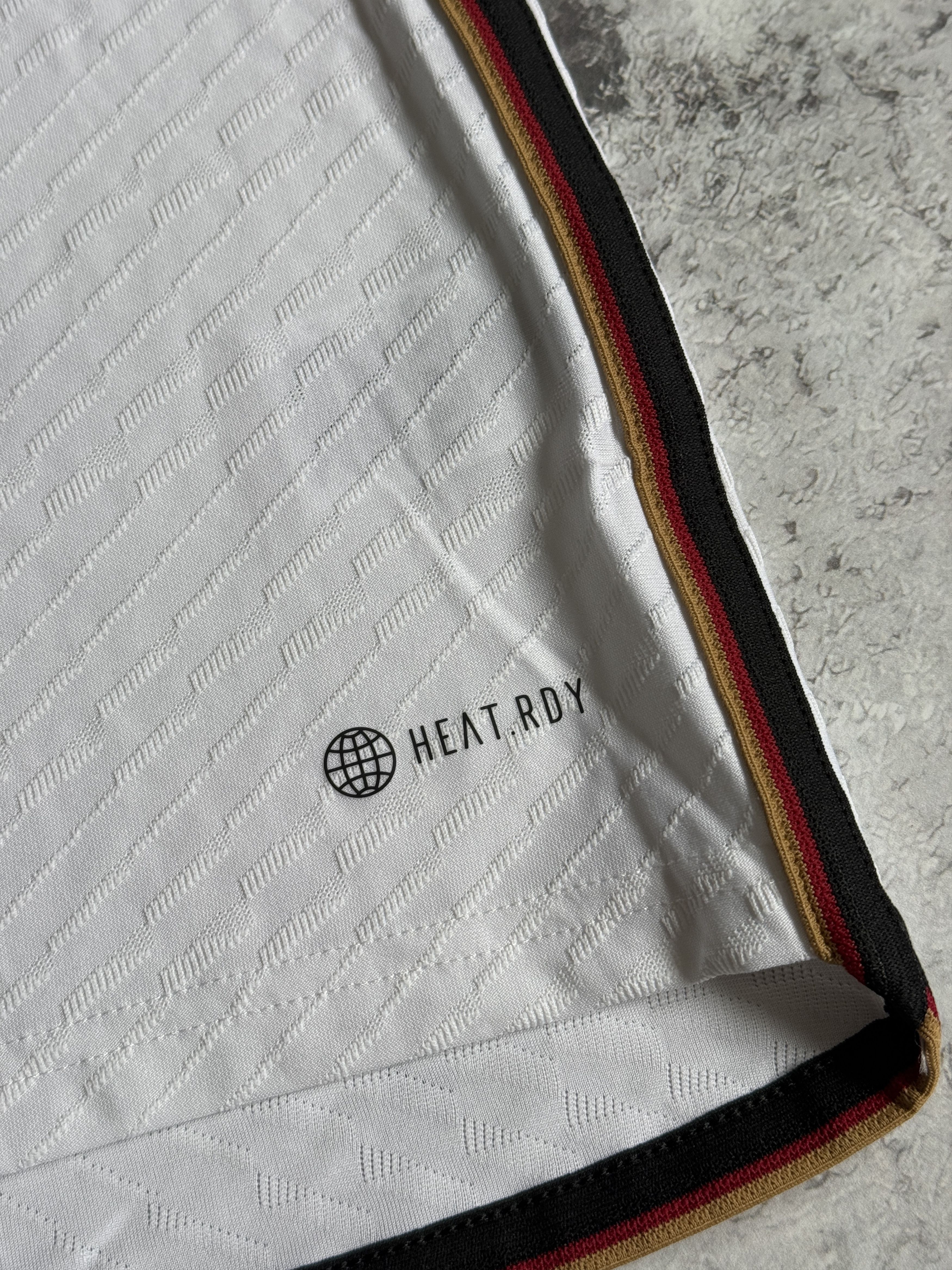 Adidas GERMANY 22/23 SHIRT JERSEY FOOTBALL HEAT.RDY ADIDAS SIZE L Size US L / EU 52-54 / 3 - 9 Thumbnail
