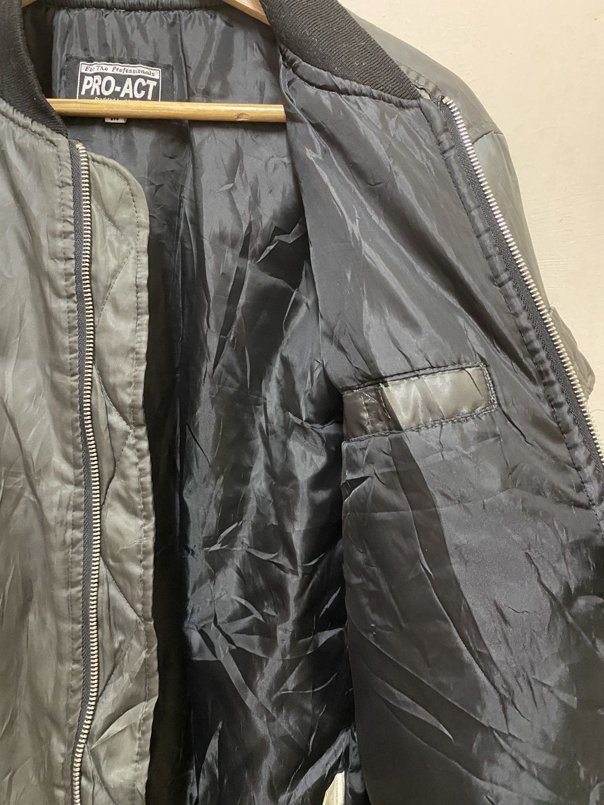 The Unbranded Brand Pro Act Bomber Jaket Black Colour Zipper Size US M / EU 48-50 / 2 - 4 Thumbnail