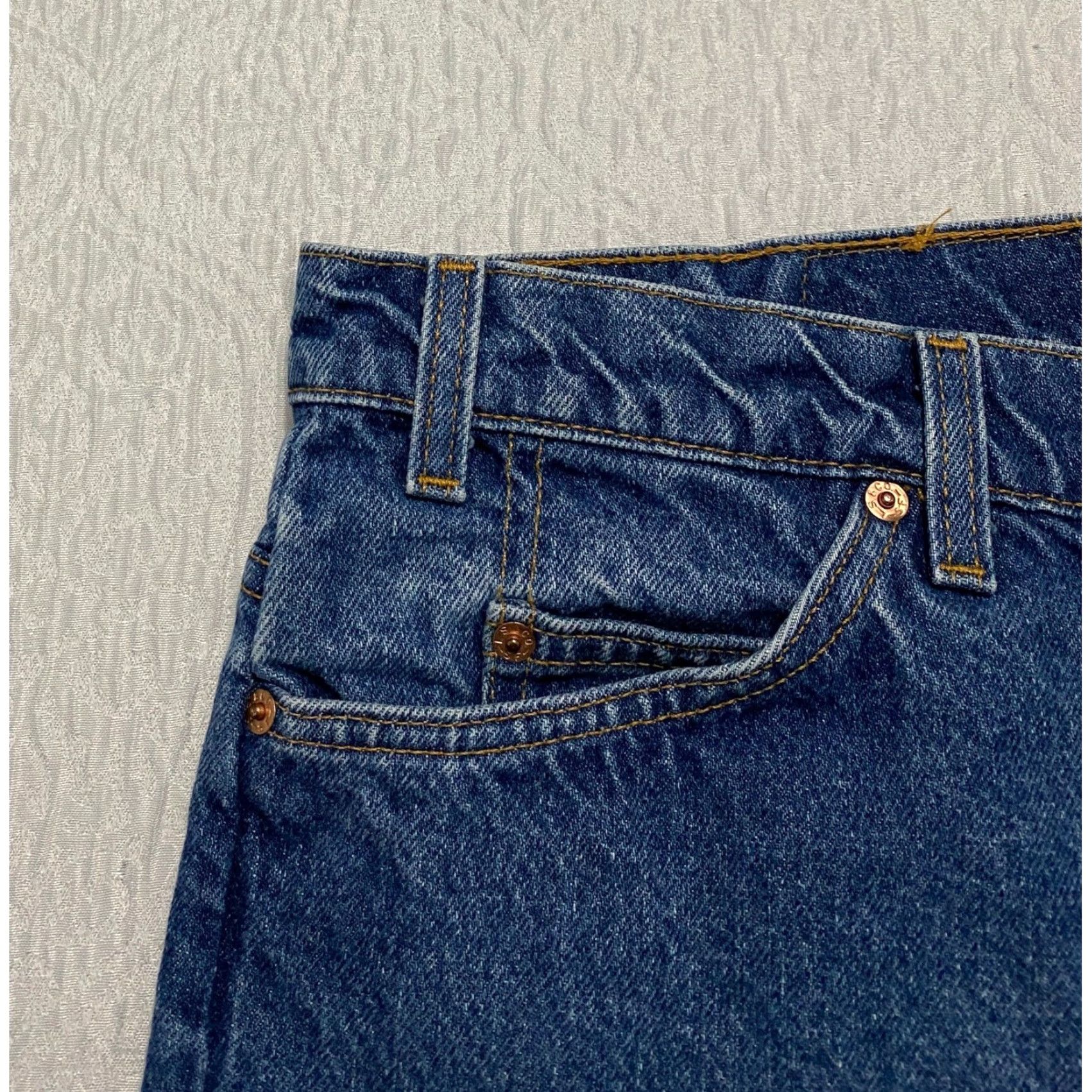 Levi's VINTAGE Levis 505 Jeans Blue Regular Straight Leg Mens 40x30 90s Denim Medium Wash 5-Pocket Size US 40 / EU 56 - 4 Thumbnail