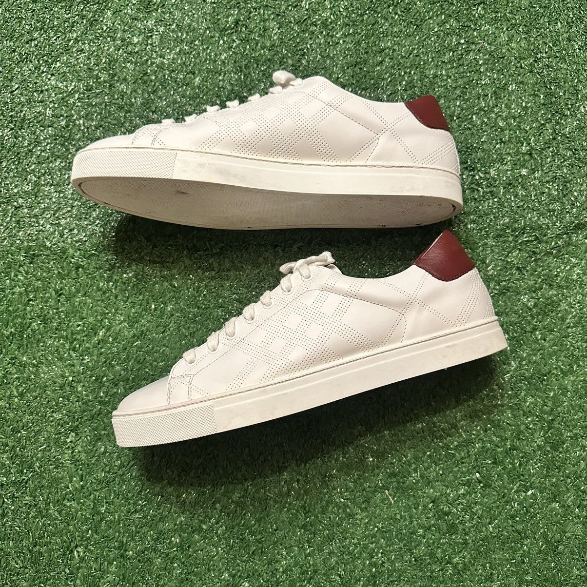 Burberry Burberry Perforated Leather Novacheck Sneaker Size 44 Size US 11 / EU 44 - 1 Thumbnail