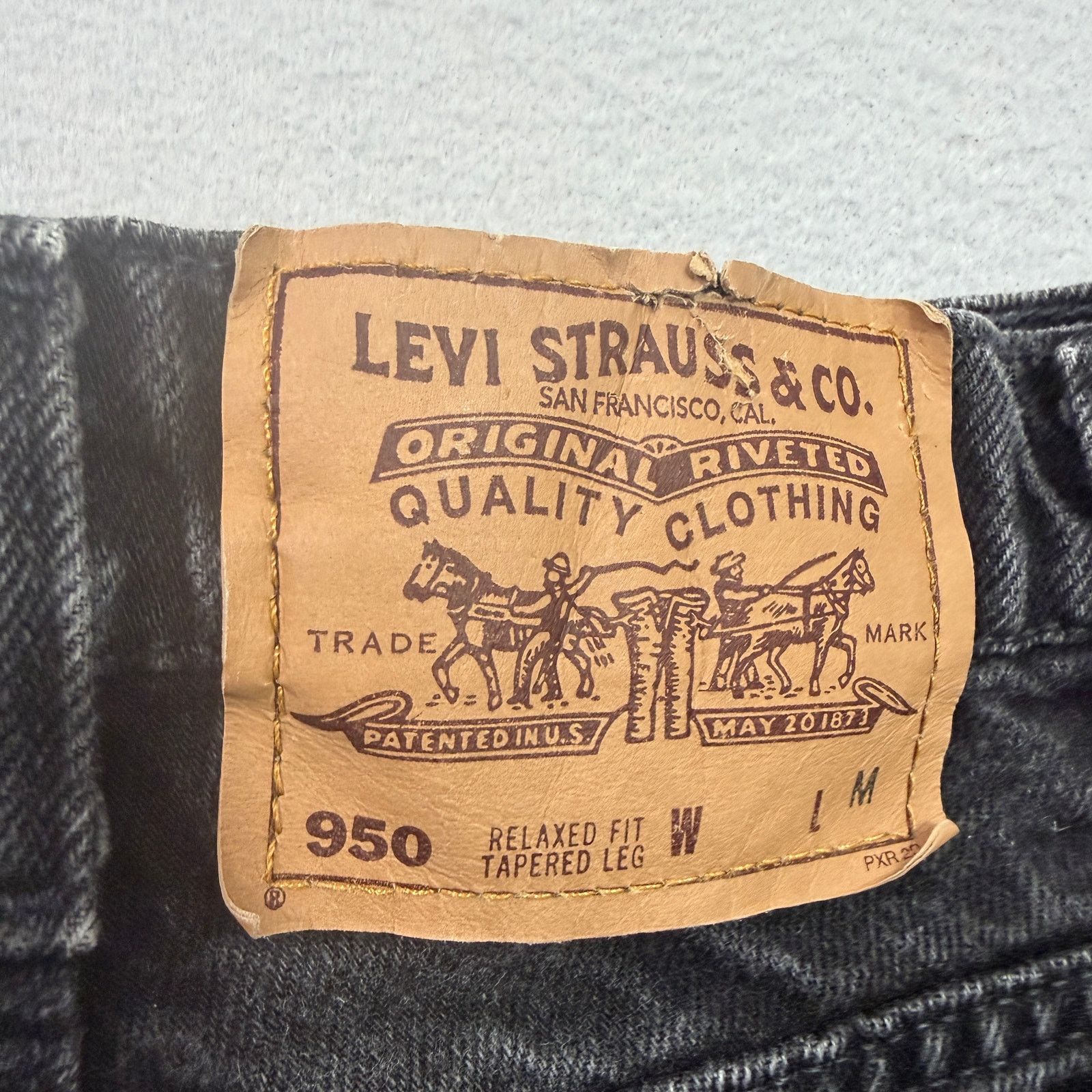 Levi's Vintage Levis 950 Jeans Size 1 Med (24x30) Relaxed Tapered Size 24" / US 00 / IT 34 - 5 Thumbnail