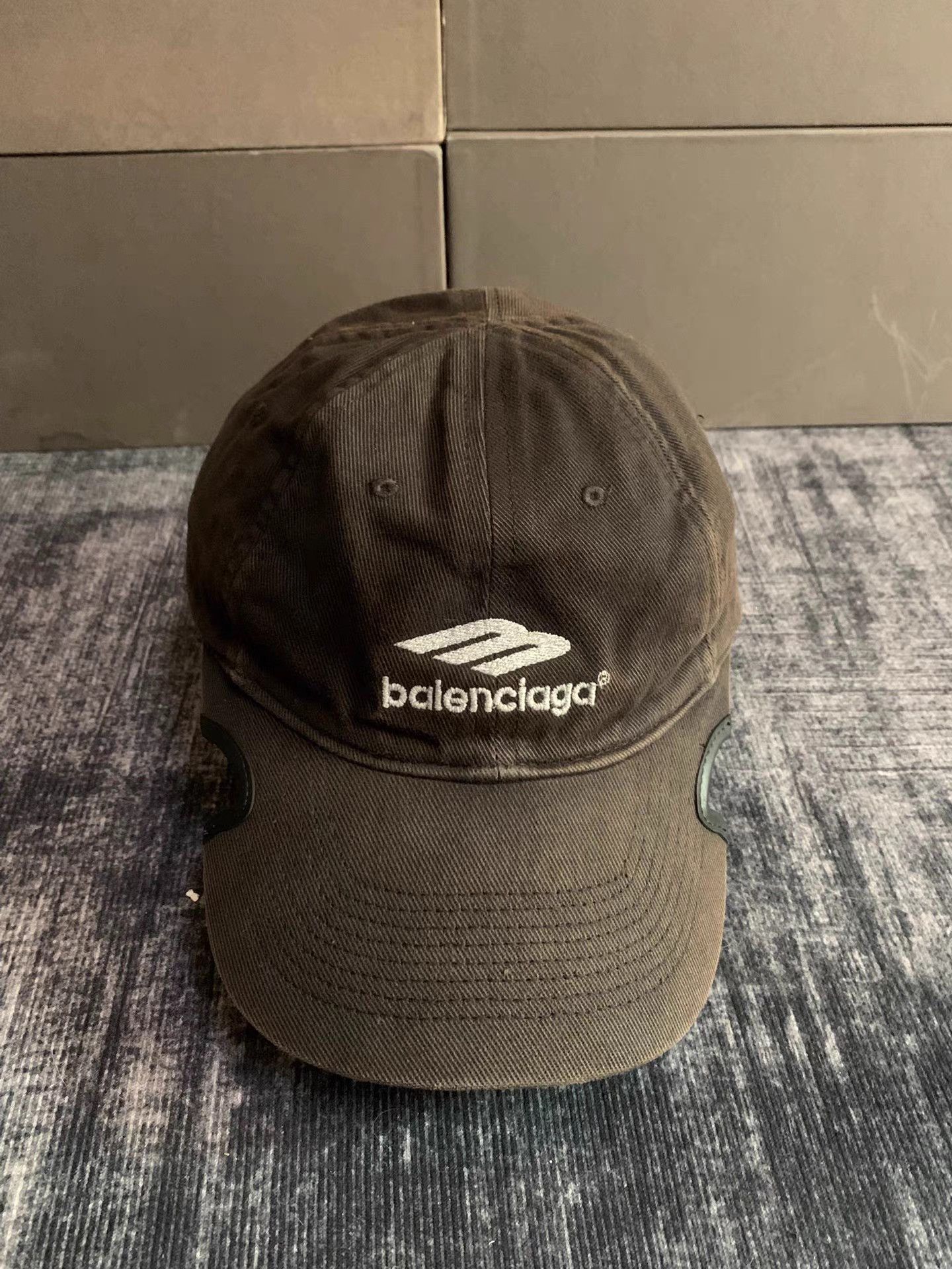 Balenciaga Balenciaga 22ss wrinkle treatment Lambskin leather cap