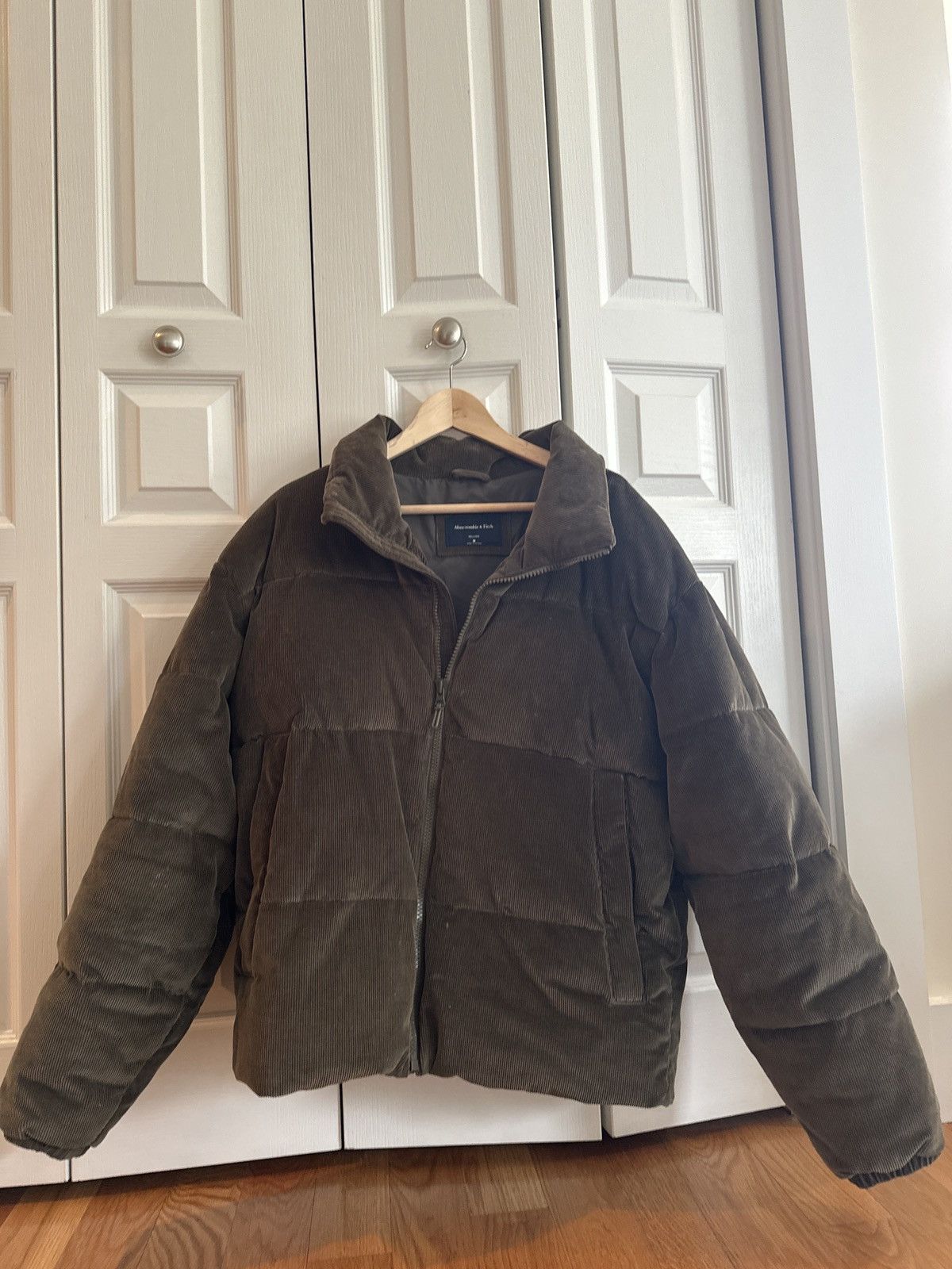 Abercrombie & Fitch ANF Corduroy Puffer Jacket Size US M / EU 48-50 / 2 - 1 Thumbnail