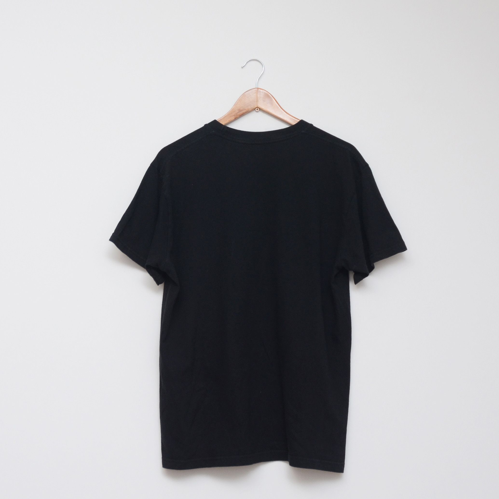 Supreme Supreme x Dan Colen ‘Fuck’ Tee ss 21 Black size M USA made Size US M / EU 48-50 / 2 - 6 Thumbnail