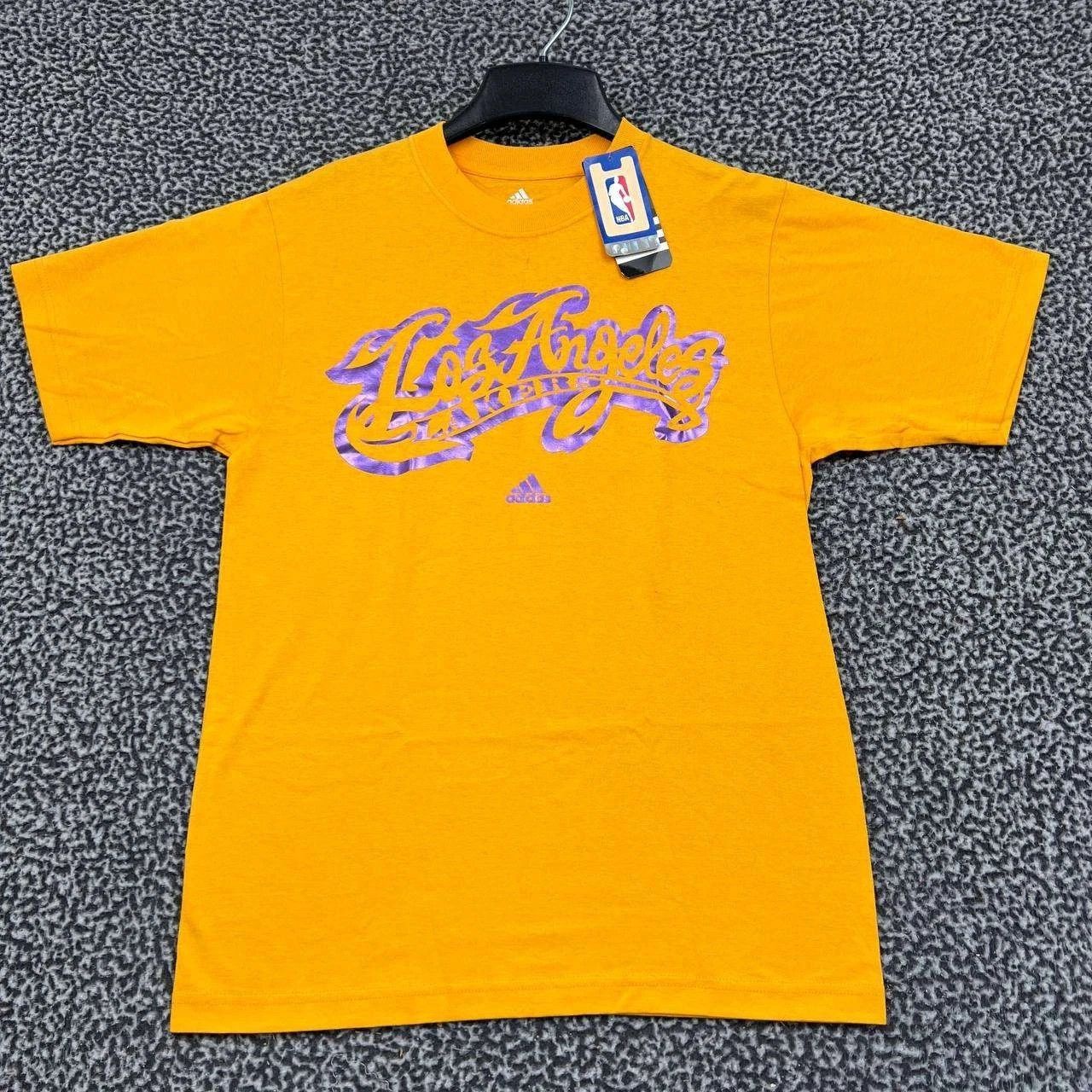 Adidas Los Angeles LA Lakers Shirt Men Short Sleeve Crew Neck New S Size US S / EU 44-46 / 1 - 1 Thumbnail