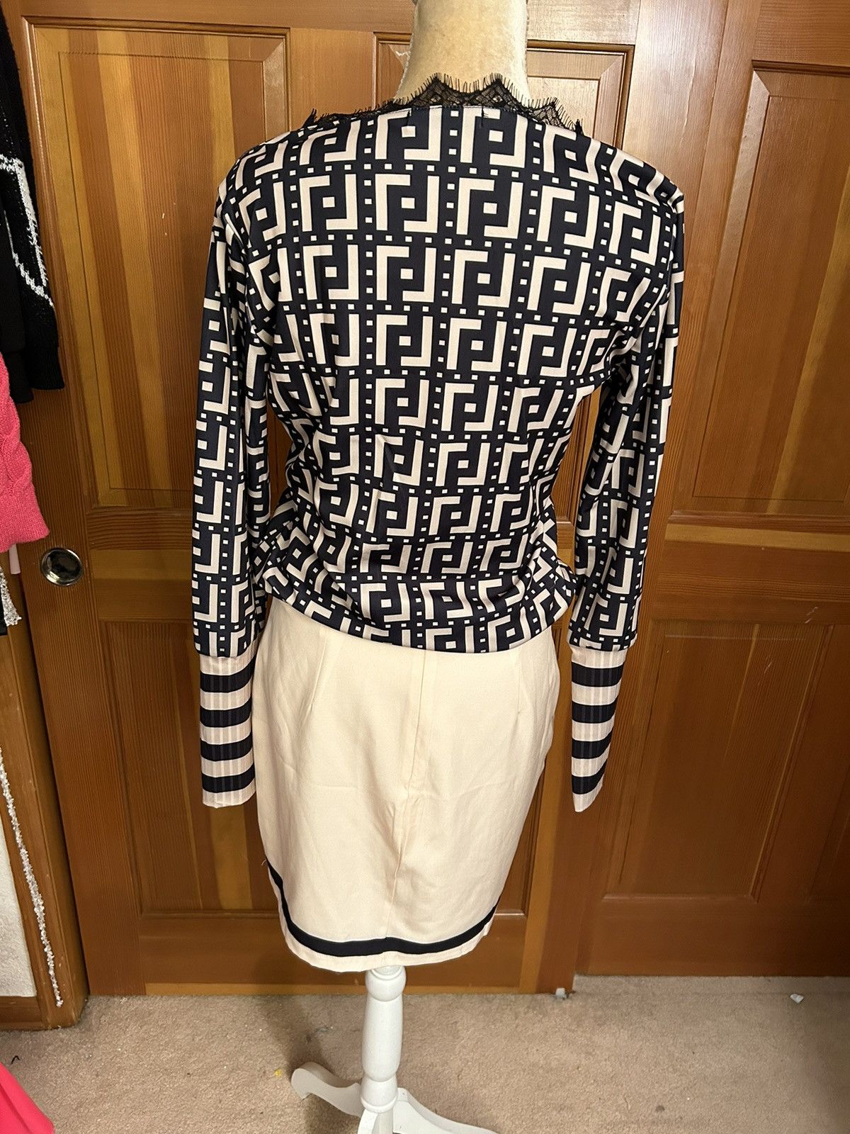 Designer Nwt, Lavishly Paris Women’s Geometrical Designer 2-Piece Set Size M / US 6-8 / IT 42-44 - 9 Thumbnail
