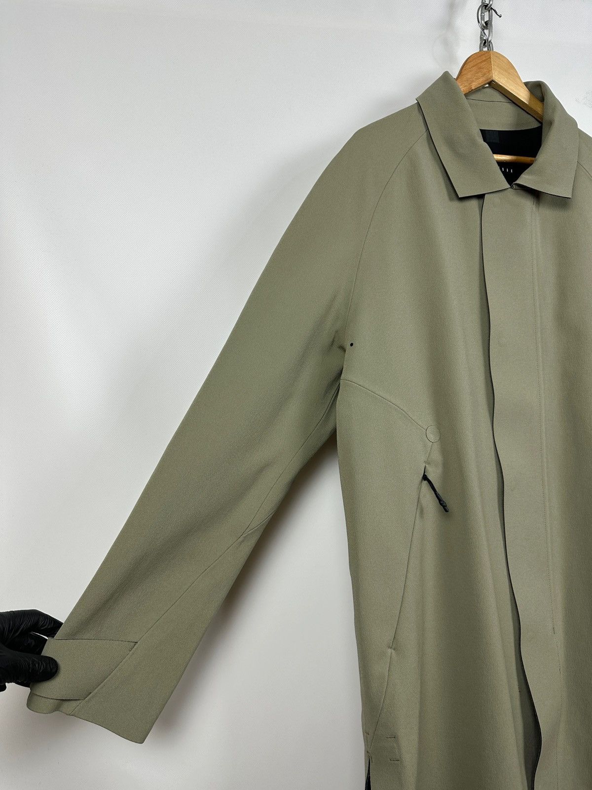 Vollebak Vollebak Laser Cut Khaki Trench Coat Size US XL / EU 56 / 4 - 12 Thumbnail