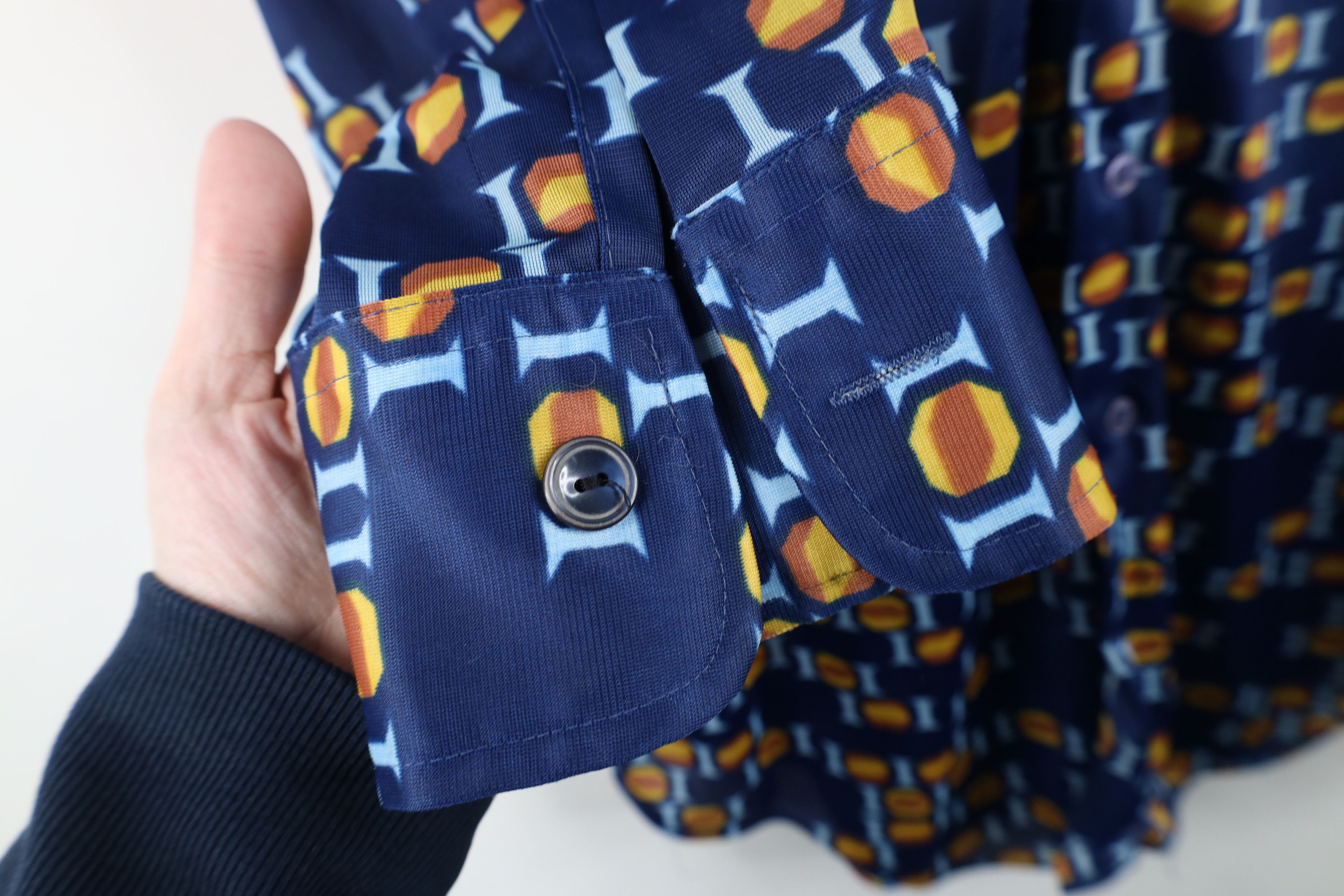 Vintage Vintage 70s Streetwear Knit Disco Collared Button Shirt Size US L / EU 52-54 / 3 - 5 Thumbnail