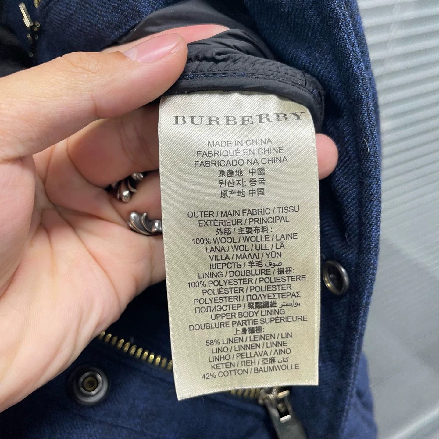 Burberry Burberry iconic armband & leather tag down jacket M 99 new Size US M / EU 48-50 / 2 - 5 Thumbnail