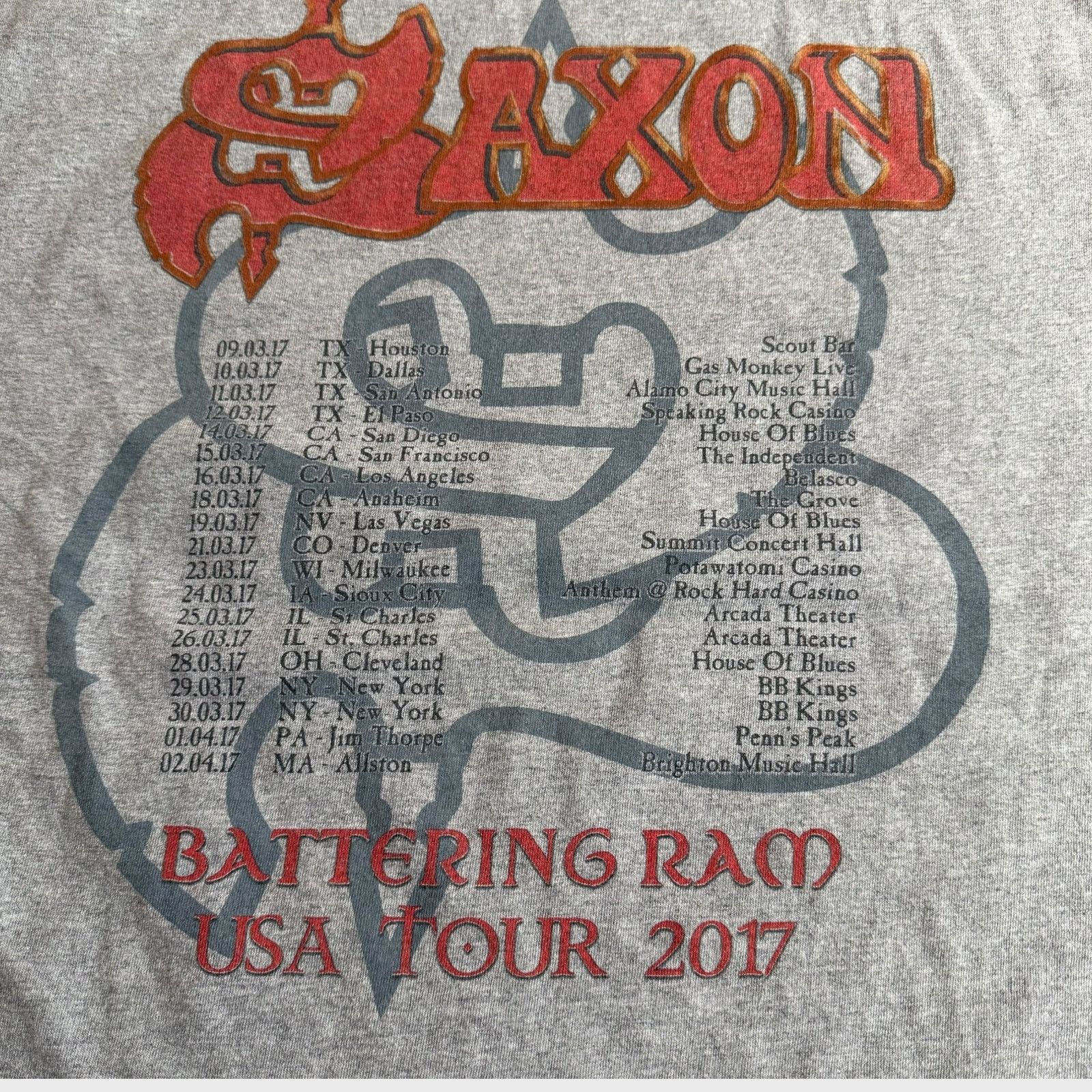 Band Tees Saxon Band 2017 Tour Gray T-Shirt Size L Size US L / EU 52-54 / 3 - 5 Thumbnail