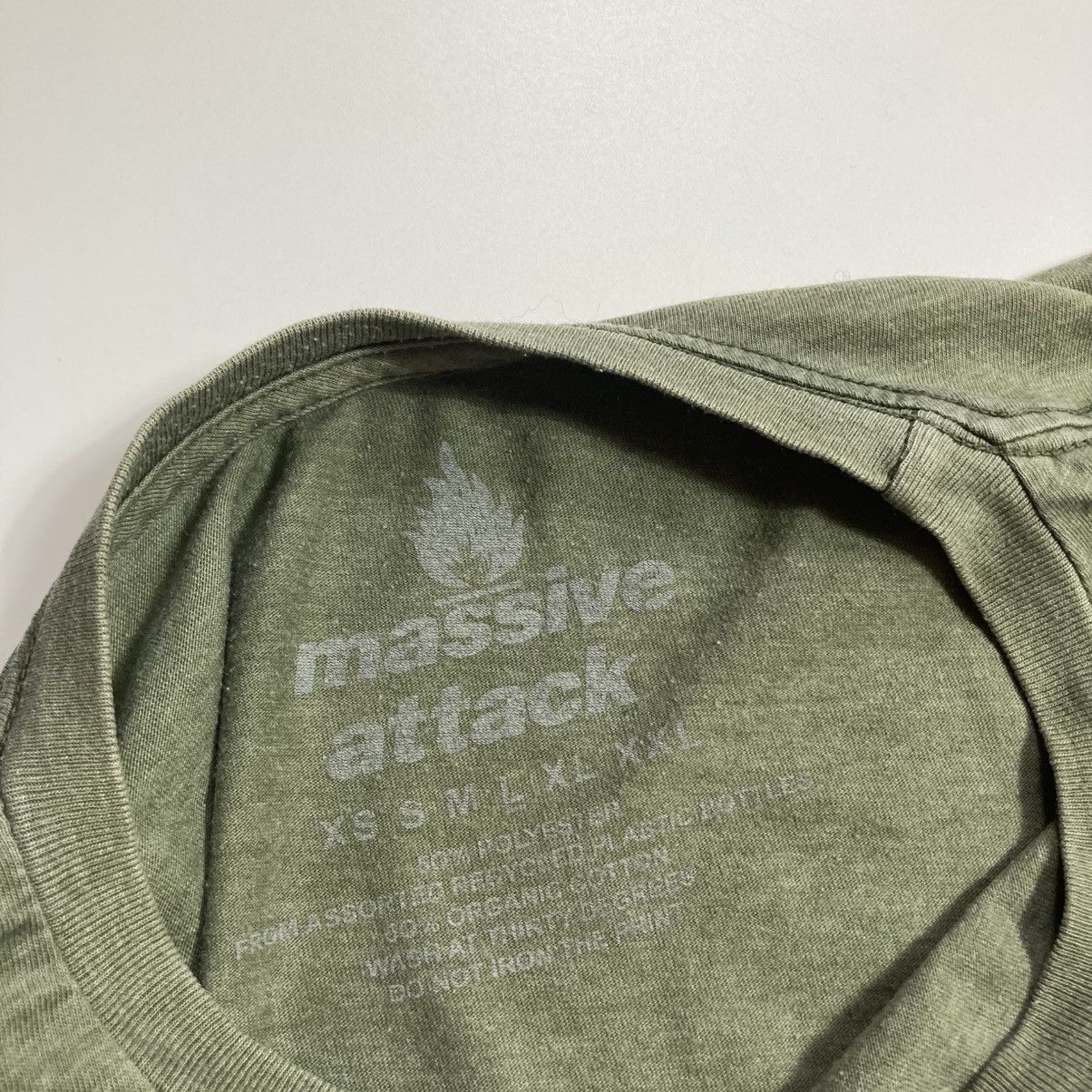 Rap Tees vintage massive attack trip hop electronic downtempo band Size US L / EU 52-54 / 3 - 7 Thumbnail