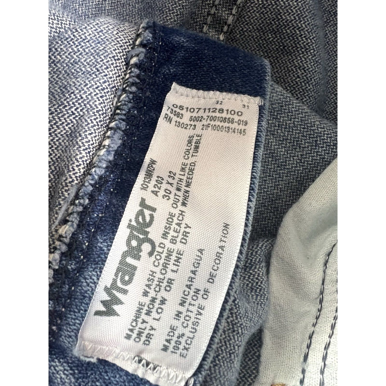 Wrangler Wrangler Cowboy Cut Jeans Mens A203 30x32 Denim Blue Straight Jeans Regular Rise 5-Pocket Denim Blue Wrangler Cowboy Cut Mens Jeans Size US 30 / EU 46 - 3 Thumbnail