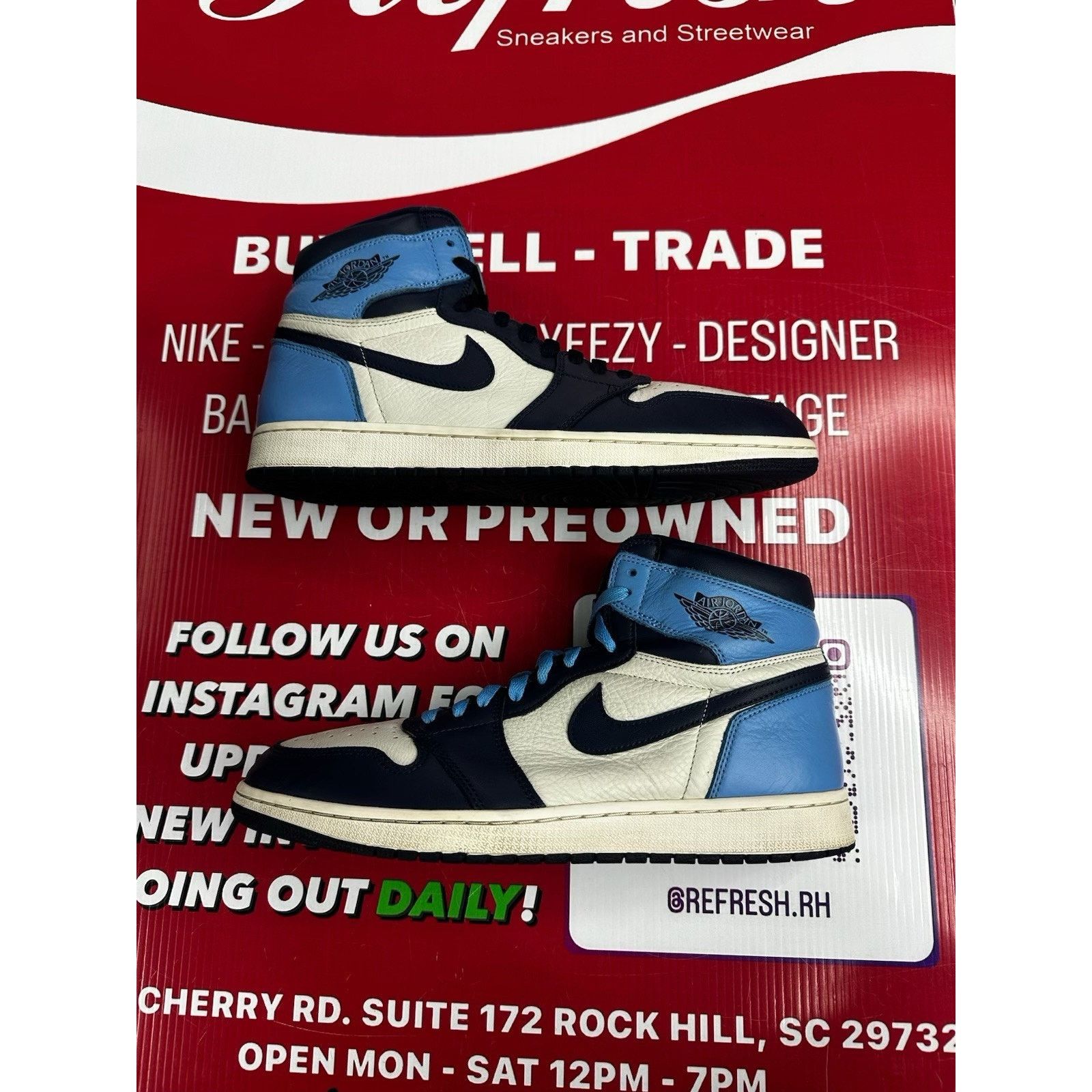 Jordan Brand Air Jordan Retro 1 Obsidian Size 13, 555088-140 Size US 13 / EU 46 - 2 Thumbnail
