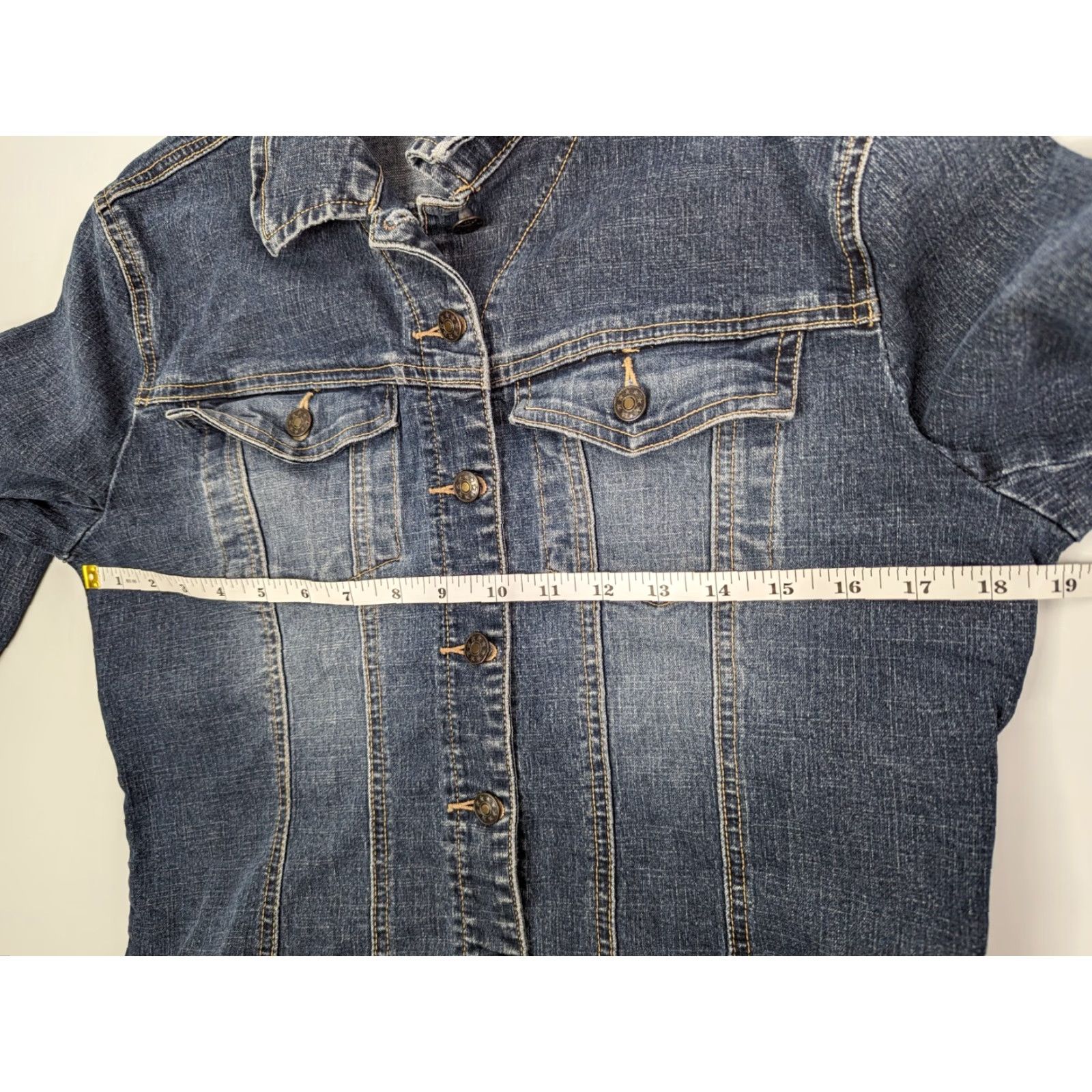 Denime VINTAGE A.M.I. Denim Jacket Jacket Blue Denim Short Long Sleeve Women S Small Button Casual 100% Cotton Denim 90s? Size S / US 4 / IT 40 - 7 Thumbnail