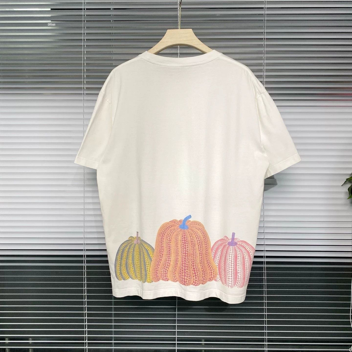 Louis Vuitton LV x Yayoi Kusama Polka Dot Pumpkin T-Shirt Size US XL / EU 56 / 4 - 2 Thumbnail