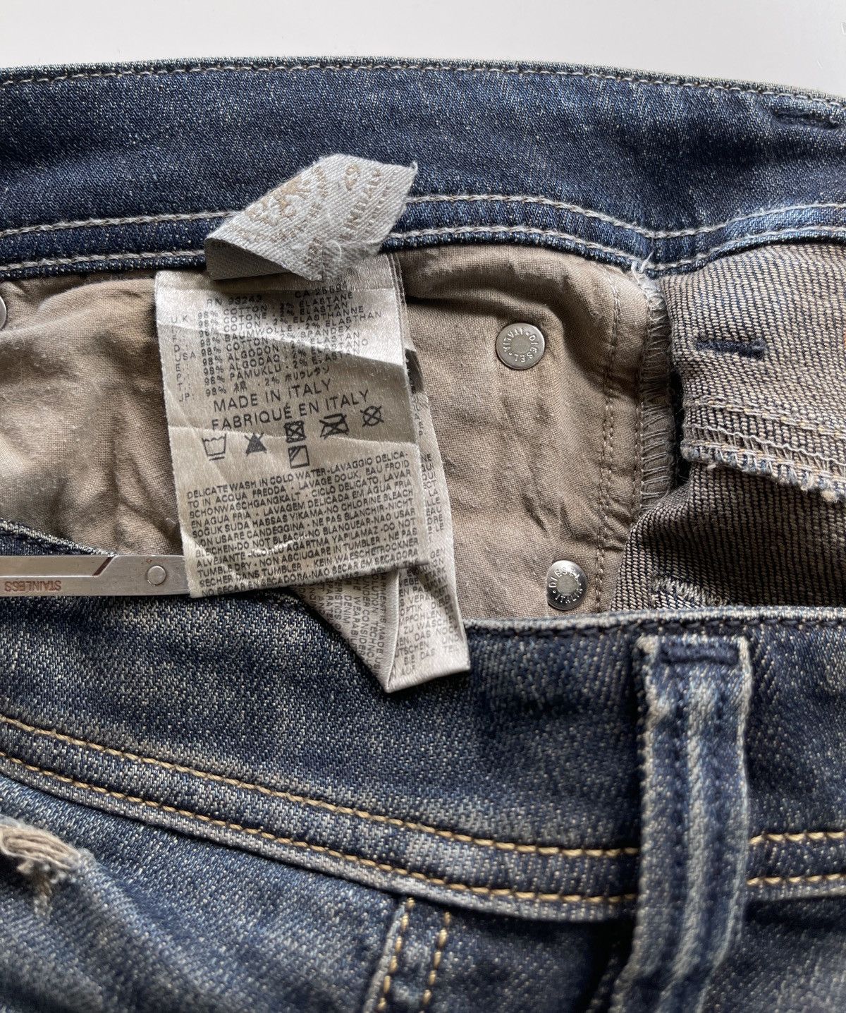 Diesel 2011 Diesel Dirty Newage Distressed Denim Size US 30 / EU 46 - 11 Thumbnail
