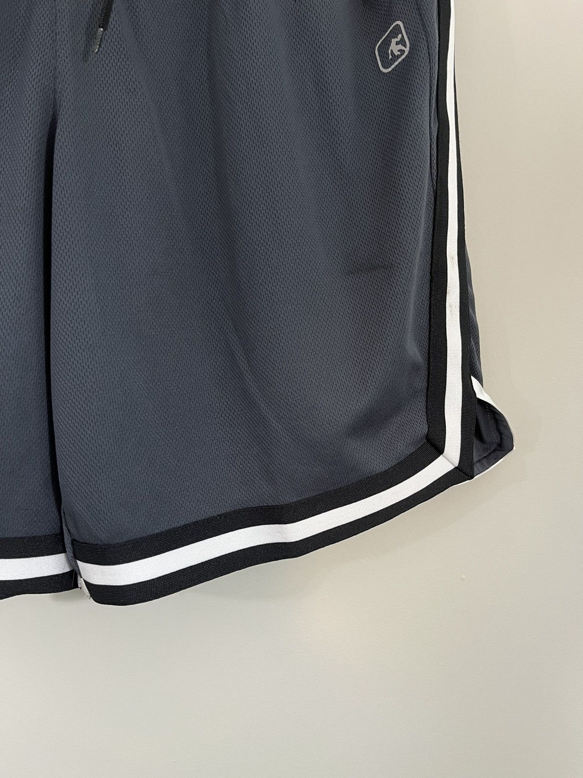 Vintage Vintage AND1 Distressed Y2K Basketball Shorts Size XL Size US 36 / EU 52 - 6 Thumbnail