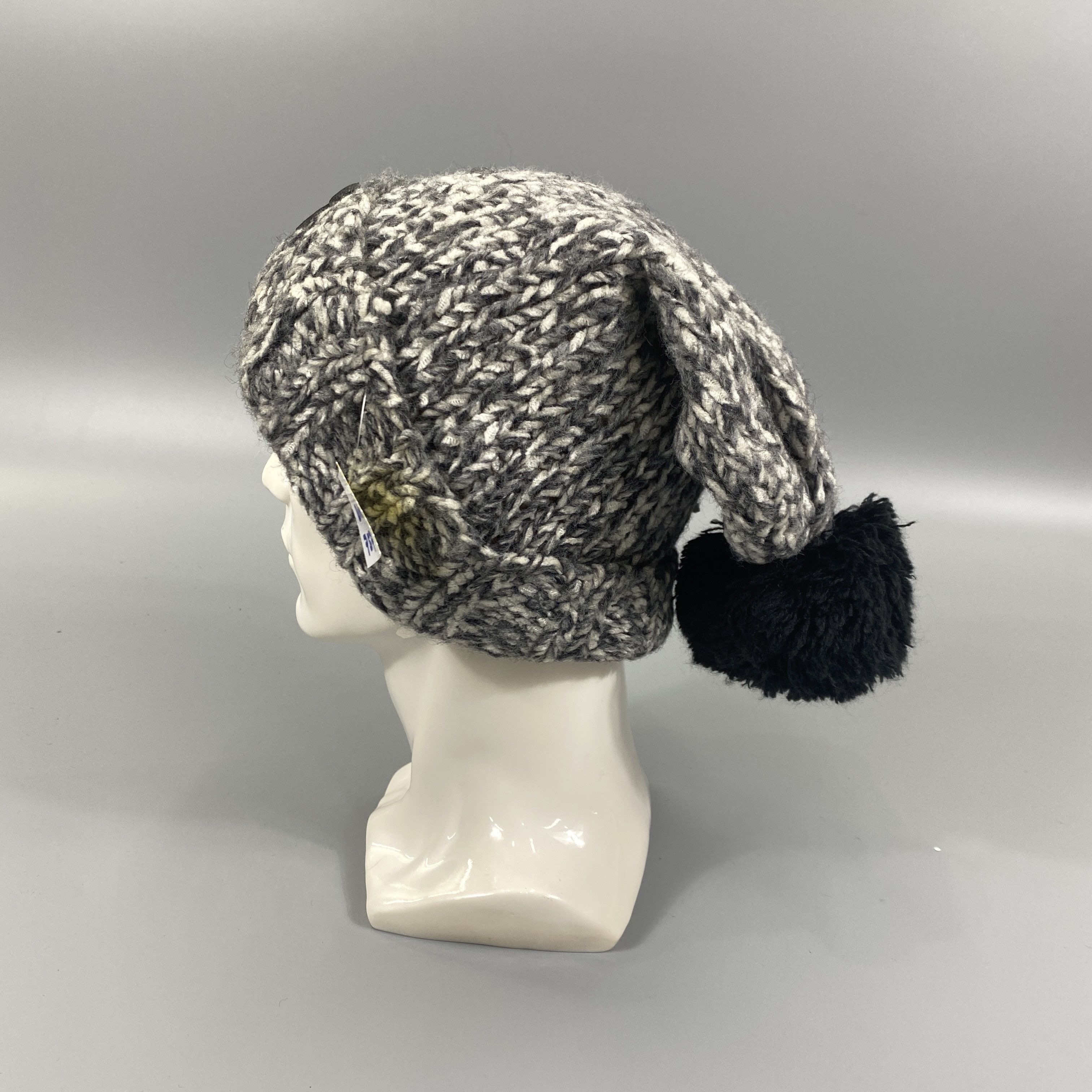 Disney Disney Mickey Knit Beanie Pom Pom -BN757 Size ONE SIZE - 2 Thumbnail