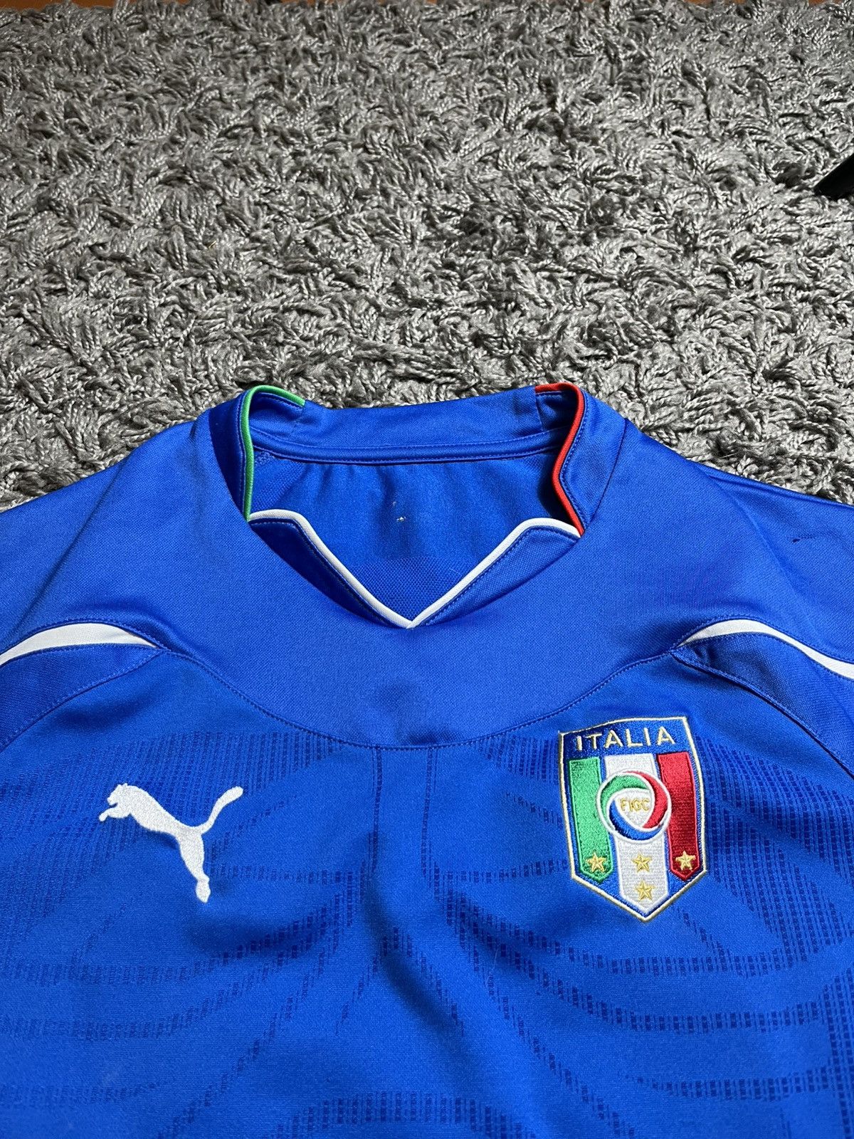 Puma × Vintage PUMA ITALY NATIONAL FOOTBALL TEAM 2010/11 SOCCER JERSEY Size US S / EU 44-46 / 1 - 3 Thumbnail