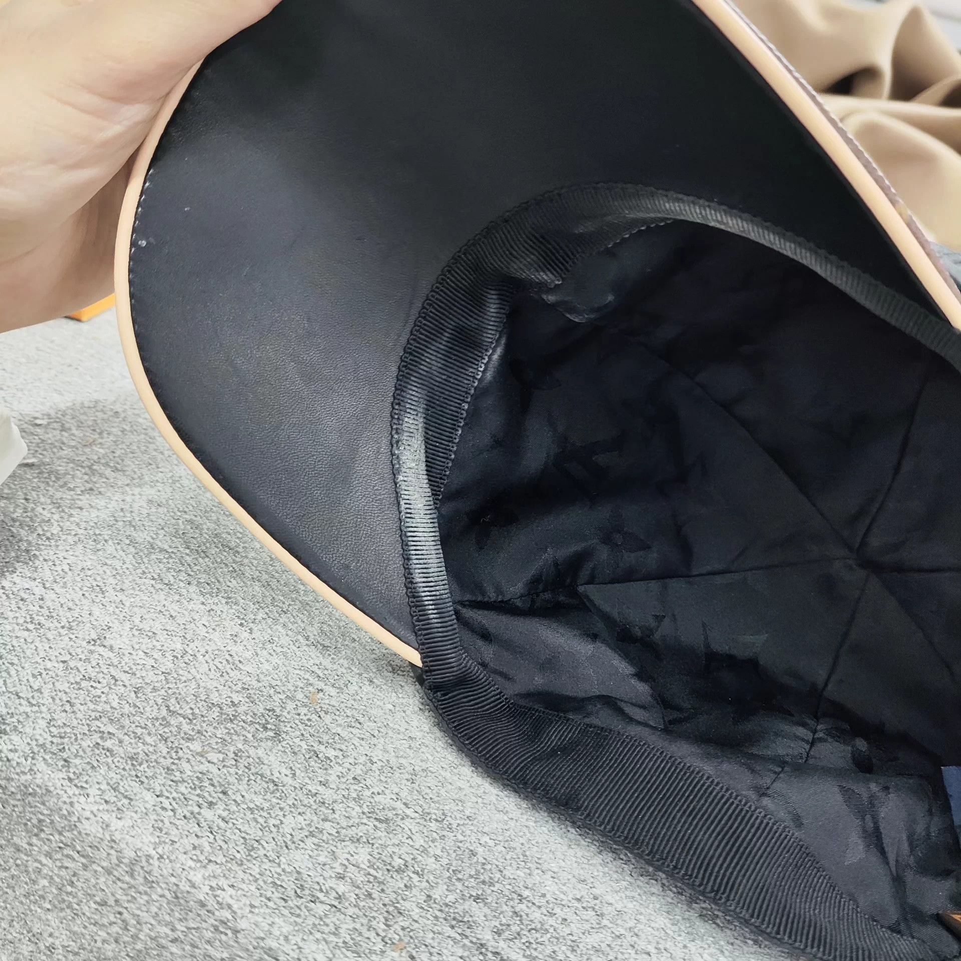 Louis Vuitton LV Monogram hat L colorblock Size L / US 10 / IT 46 - 2 Thumbnail