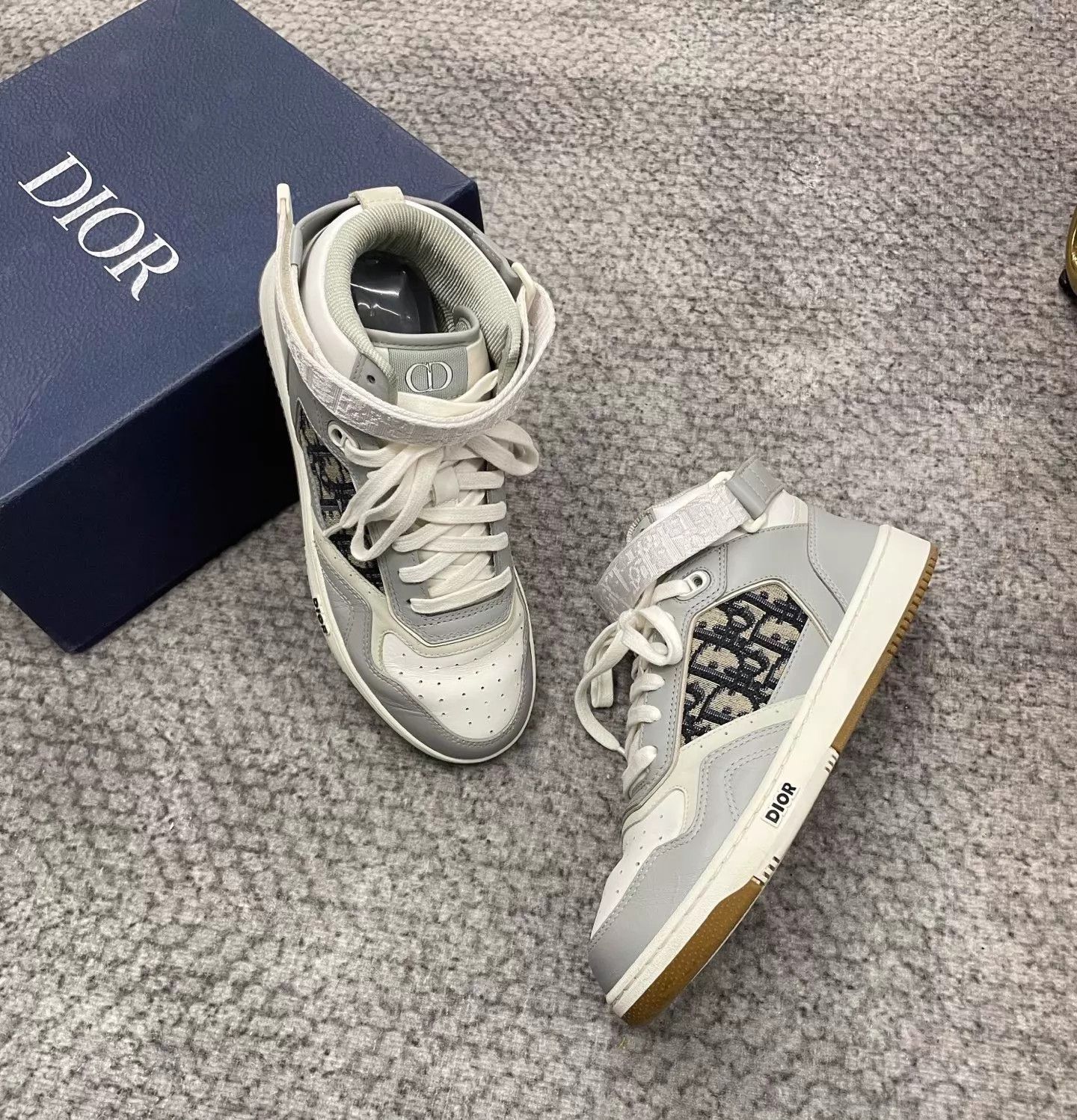 Dior Dior Oblique Gray & White High-Top Sneakers 40 Size US 7 / EU 40 - 3 Thumbnail