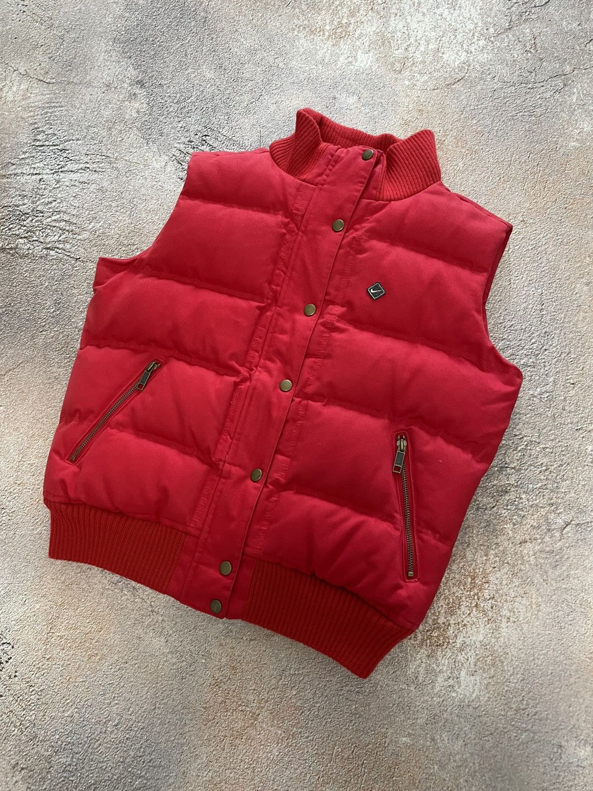 Nike Vintage Nike Small Swoosh Nylon Puffer Vest Size M / US 6-8 / IT 42-44 - 2 Thumbnail