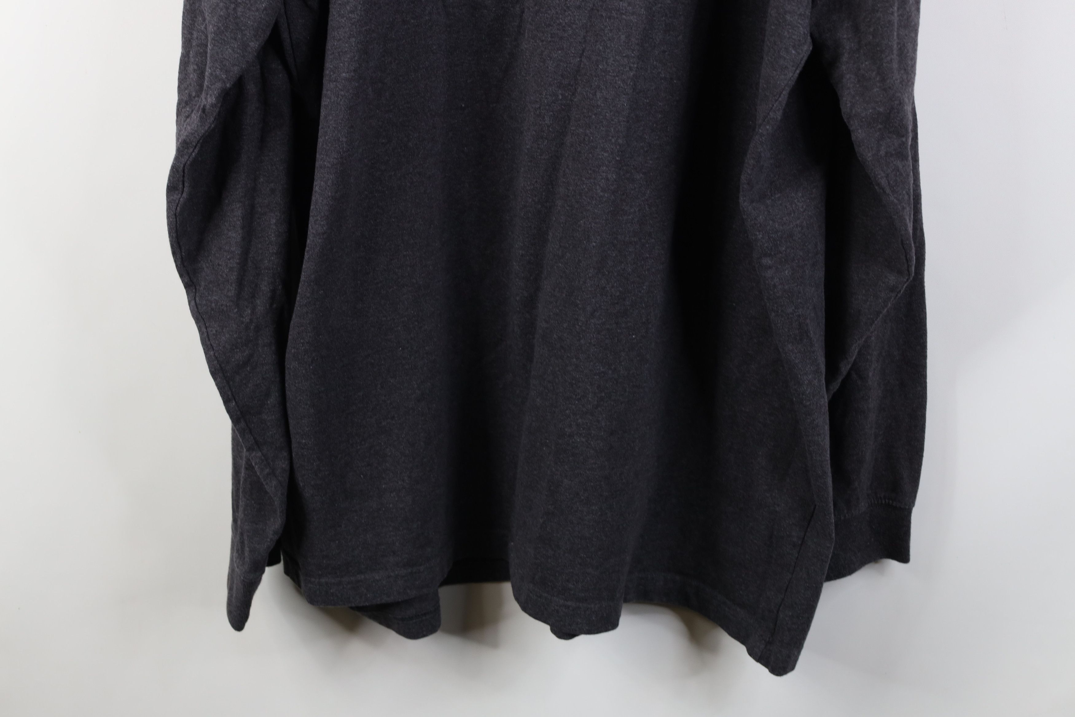 Carhartt Vintage Y2K Carhartt Heavyweight Long Sleeve Pocket T-Shirt Size US XL / EU 56 / 4 - 13 Thumbnail