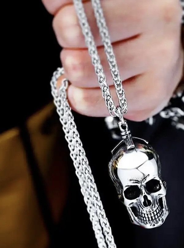 Vintage Retro Silver Goth Skull Necklace Size ONE SIZE - 4 Thumbnail